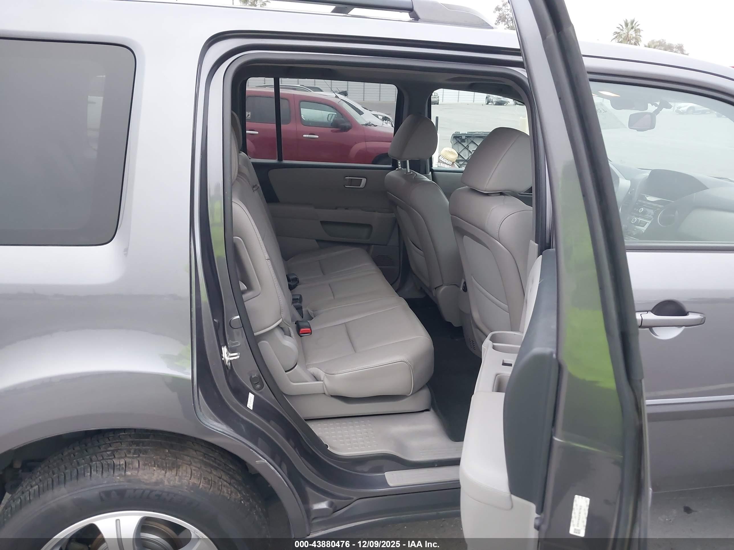 HONDA PILOT image 8