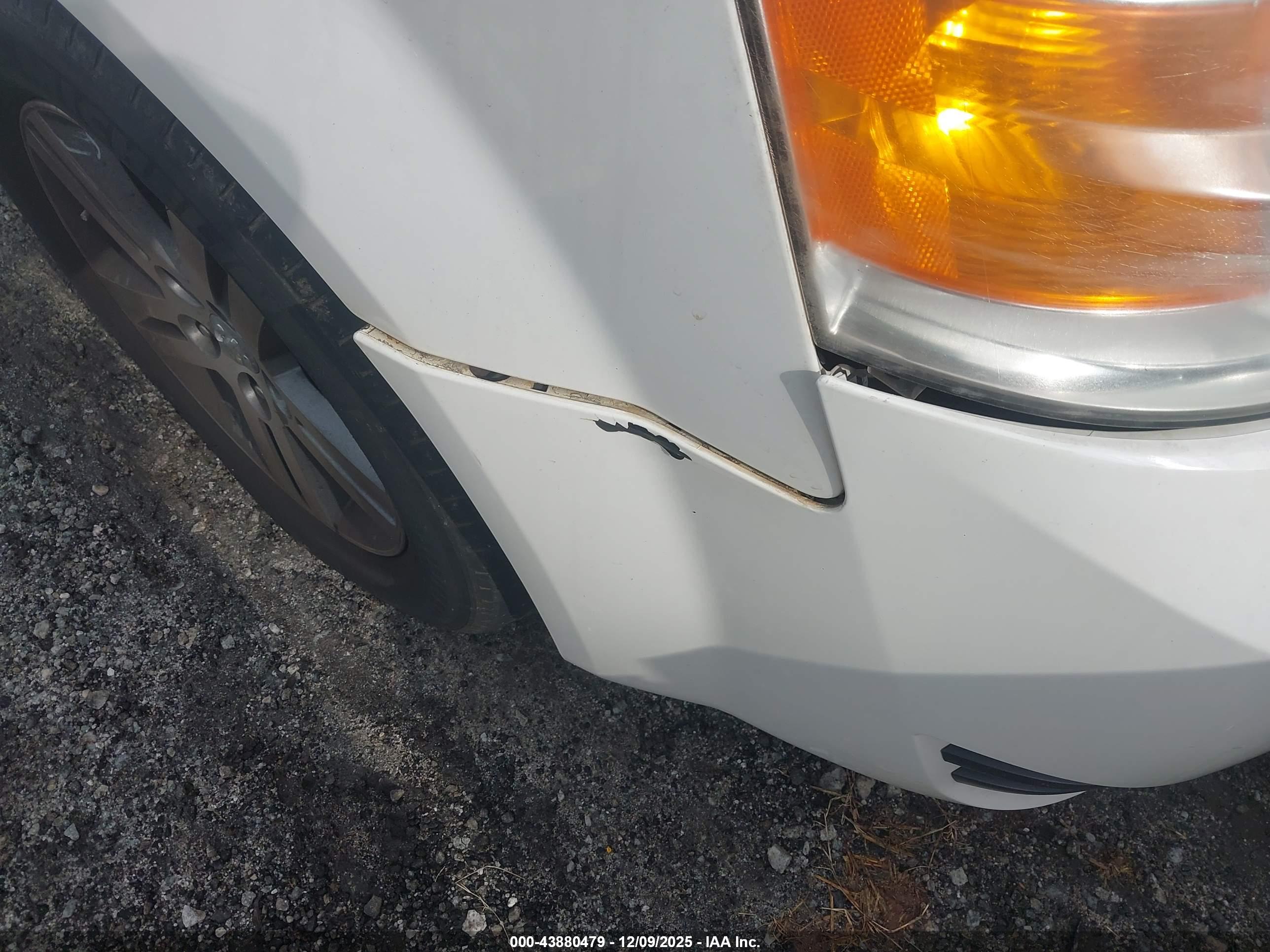 DODGE GRAND image 6