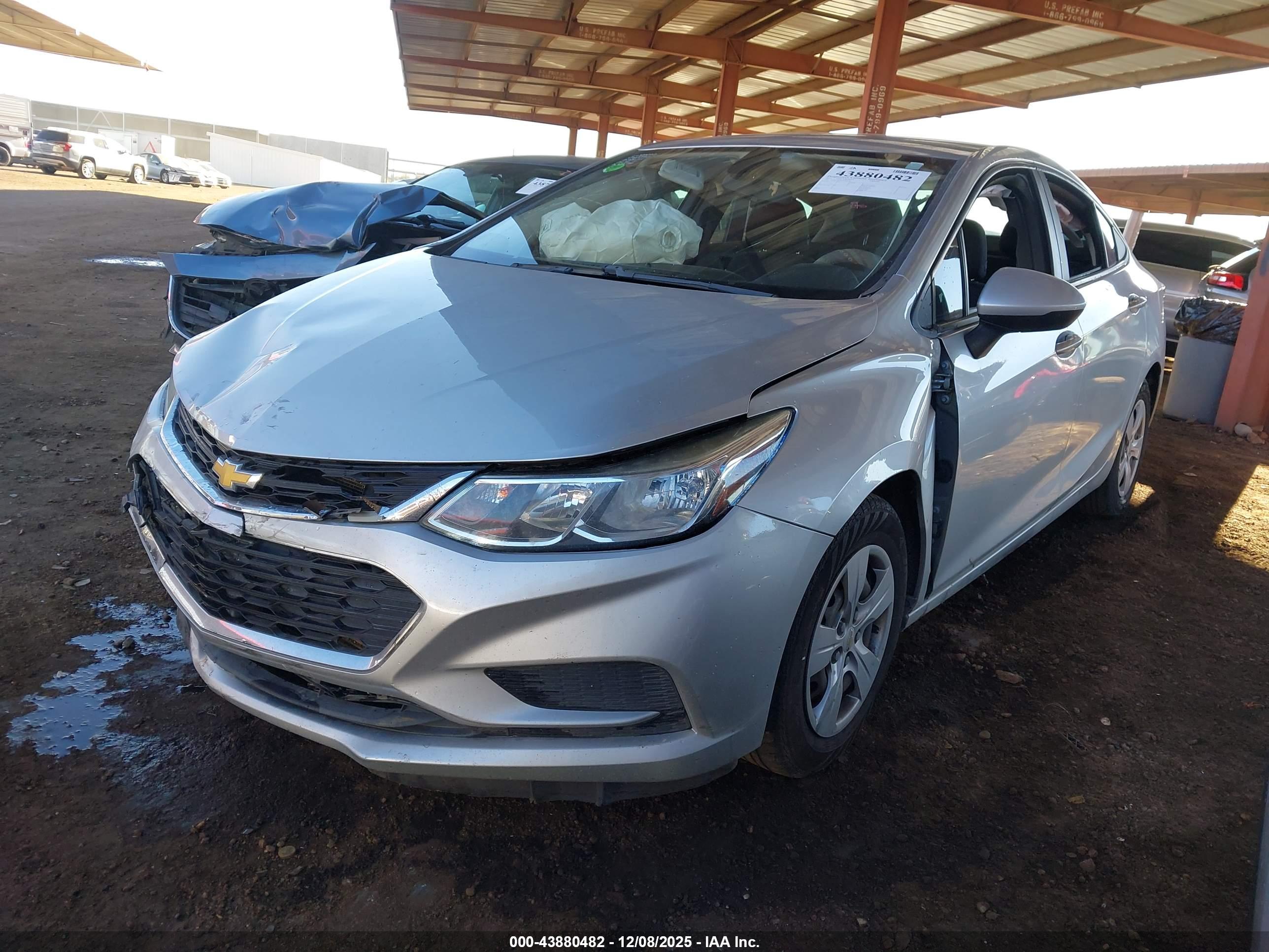 CHEVROLET CRUZE image 2