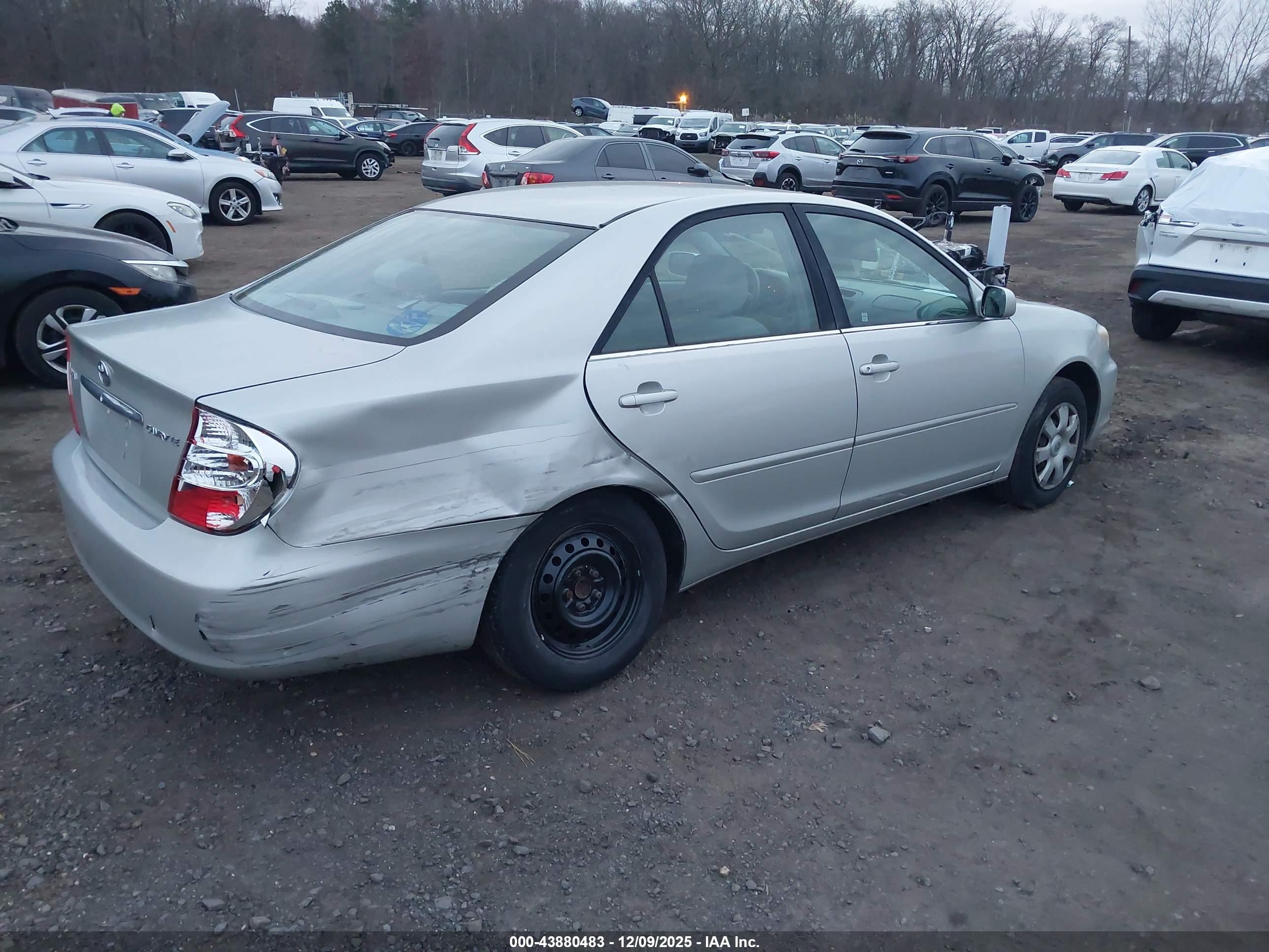 TOYOTA CAMRY image 6