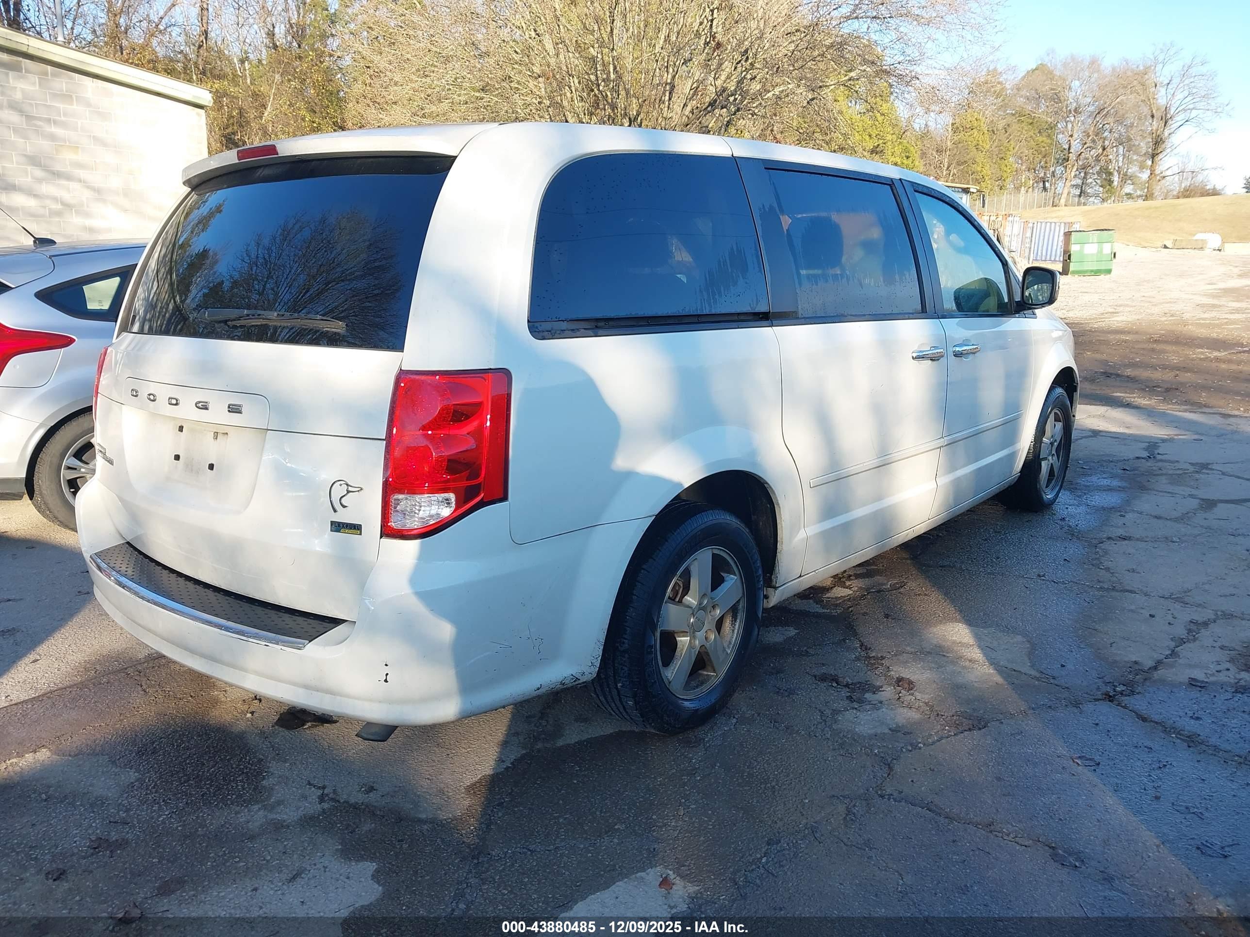DODGE GRAND image 4