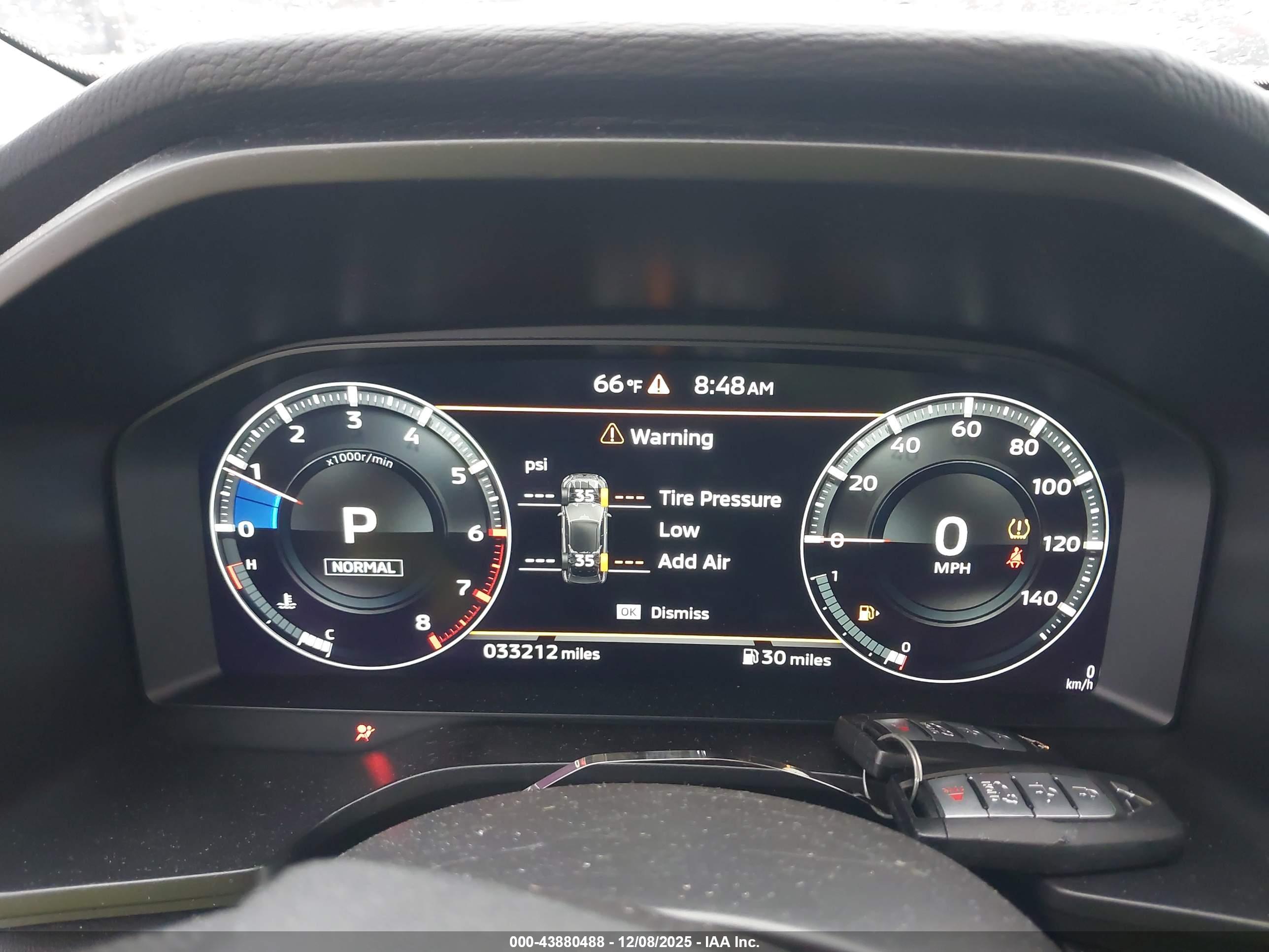 MITSUBISHI OUTLANDER image 7