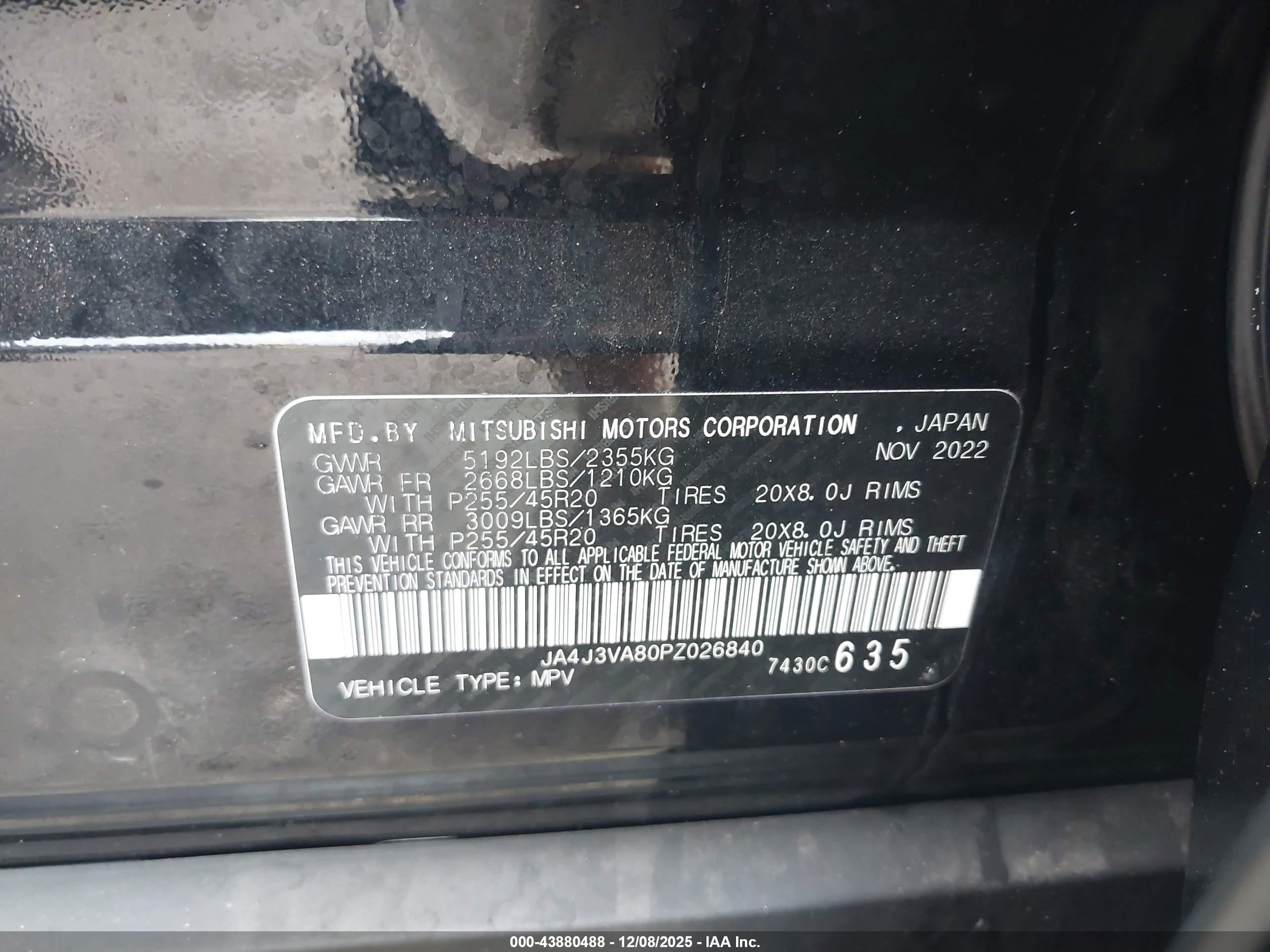 MITSUBISHI OUTLANDER image 9