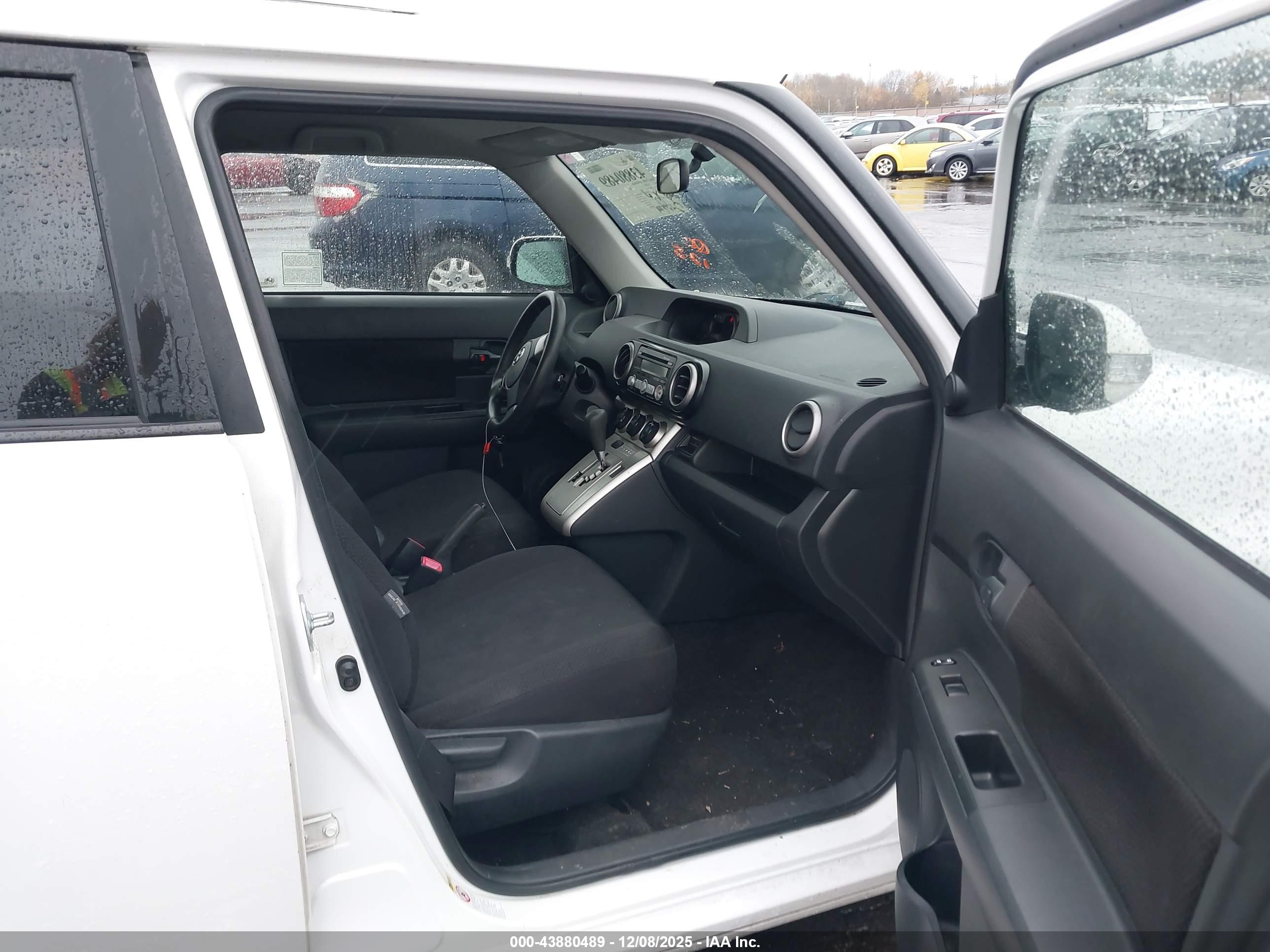 SCION XB image 5