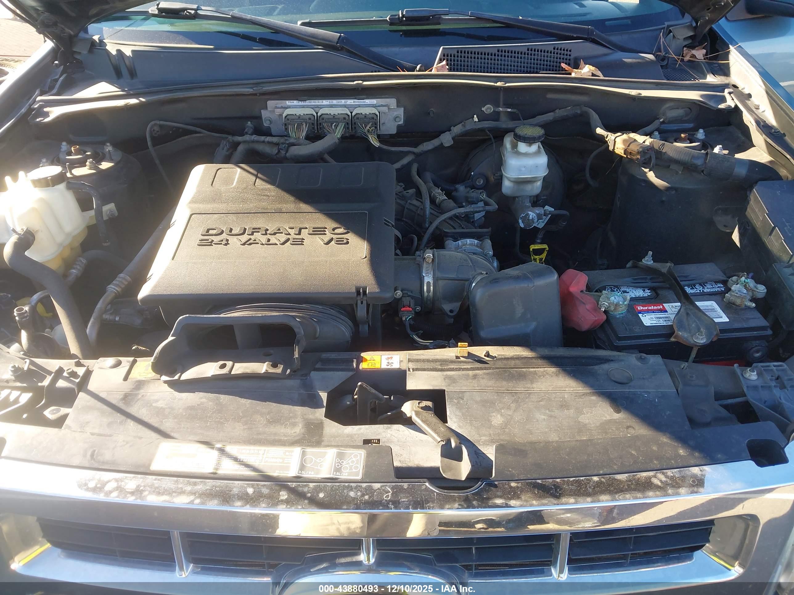 FORD ESCAPE image 10