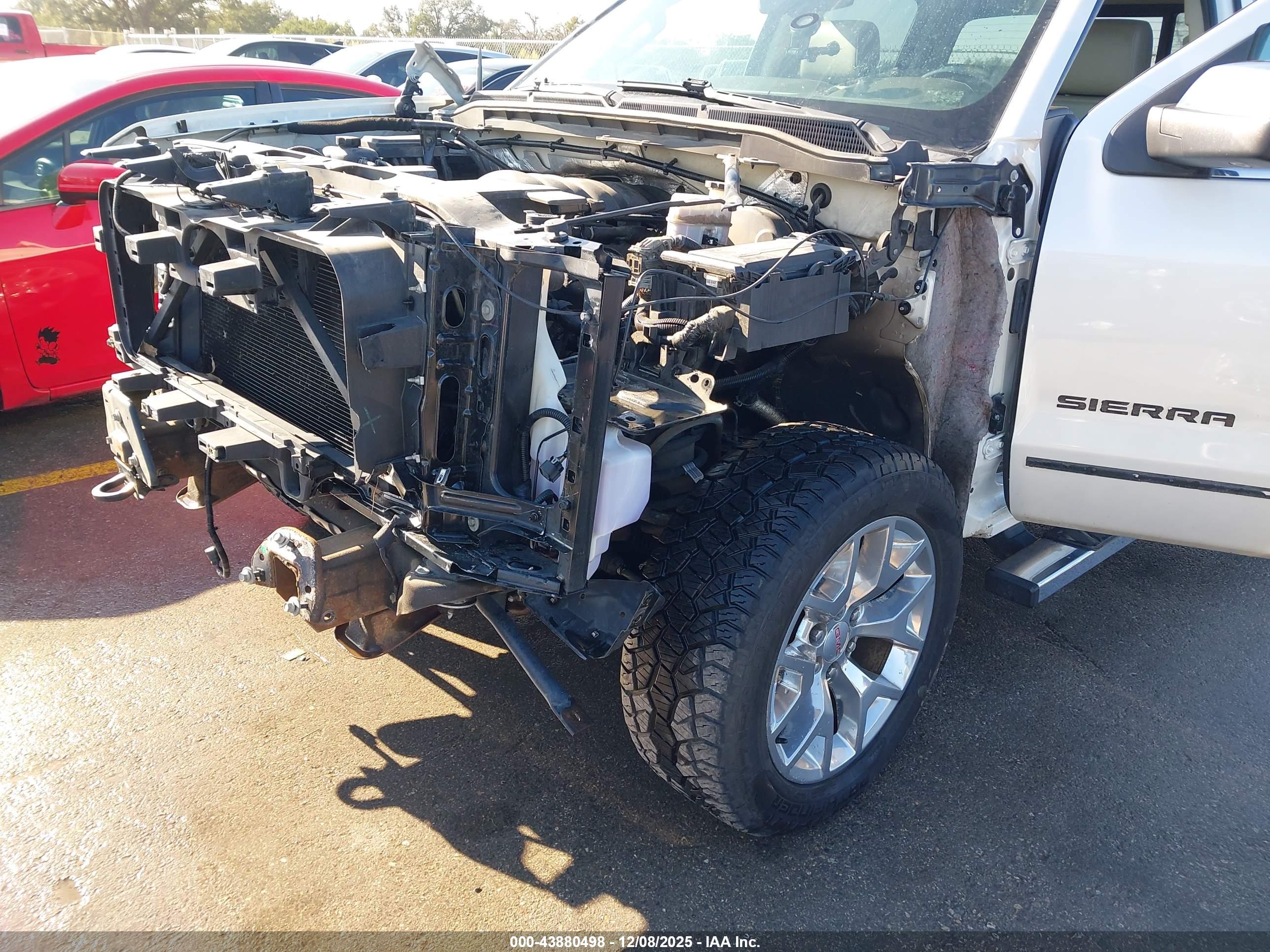 GMC SIERRA image 6