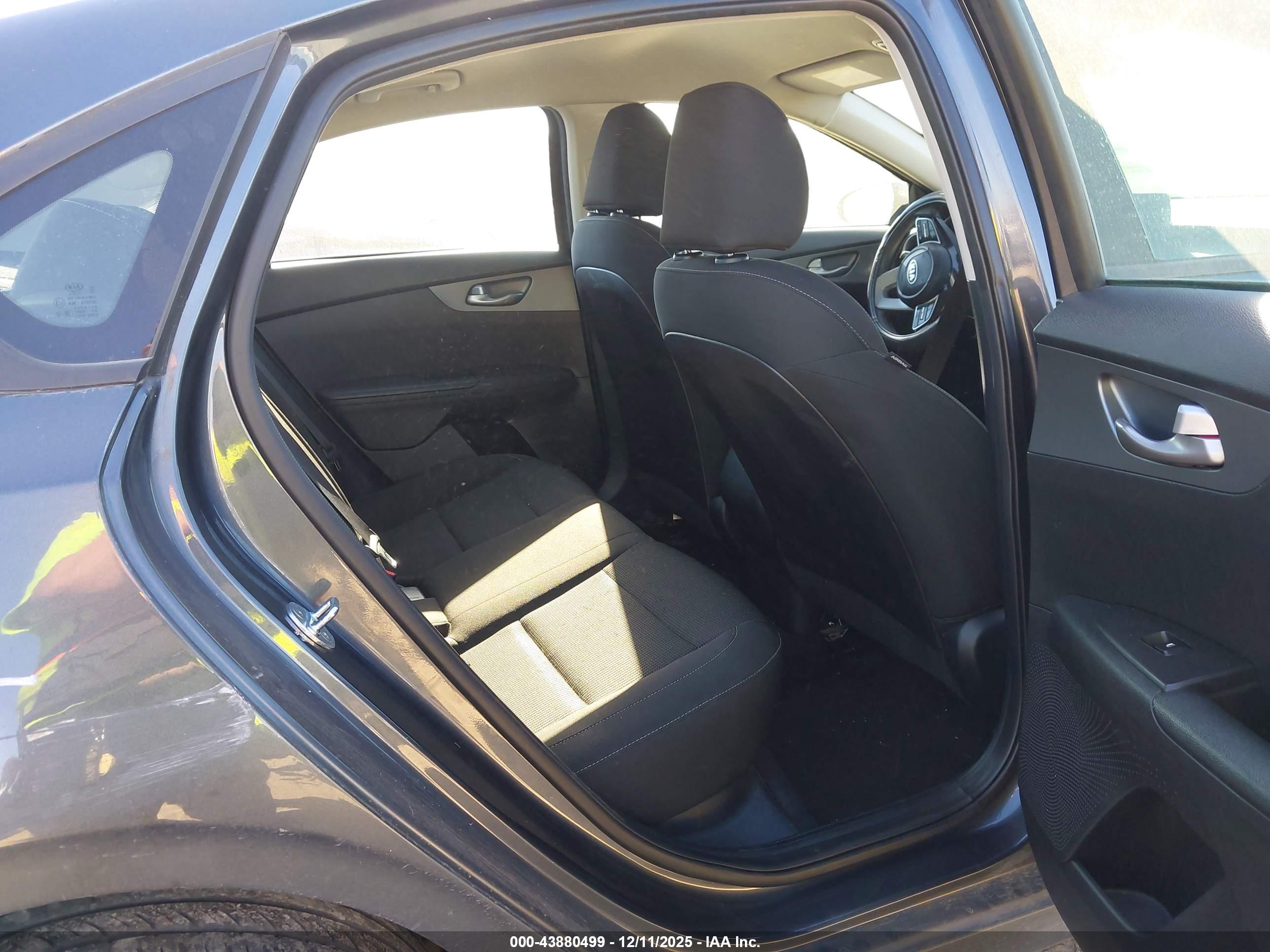 KIA FORTE image 8