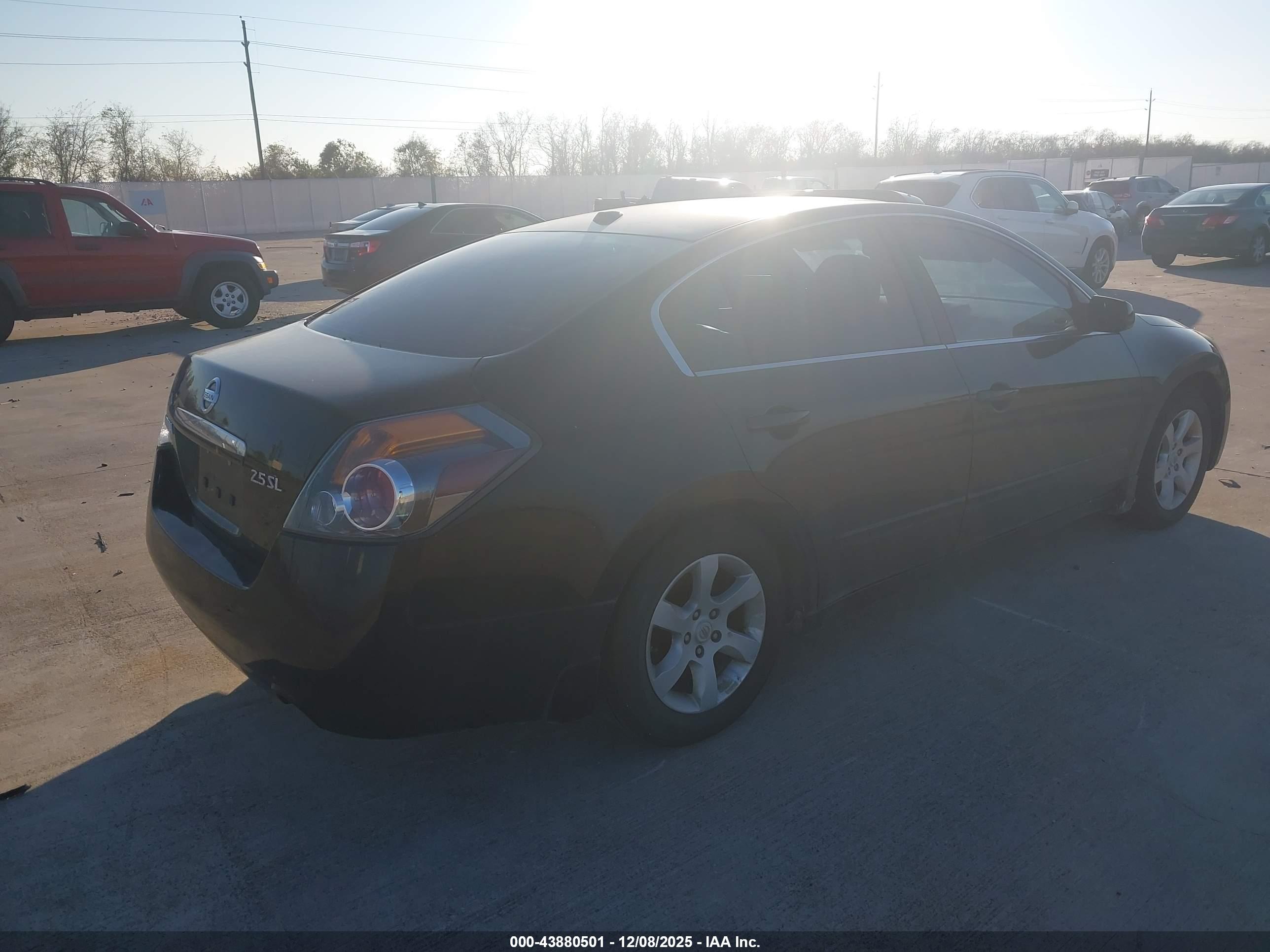 NISSAN ALTIMA image 4