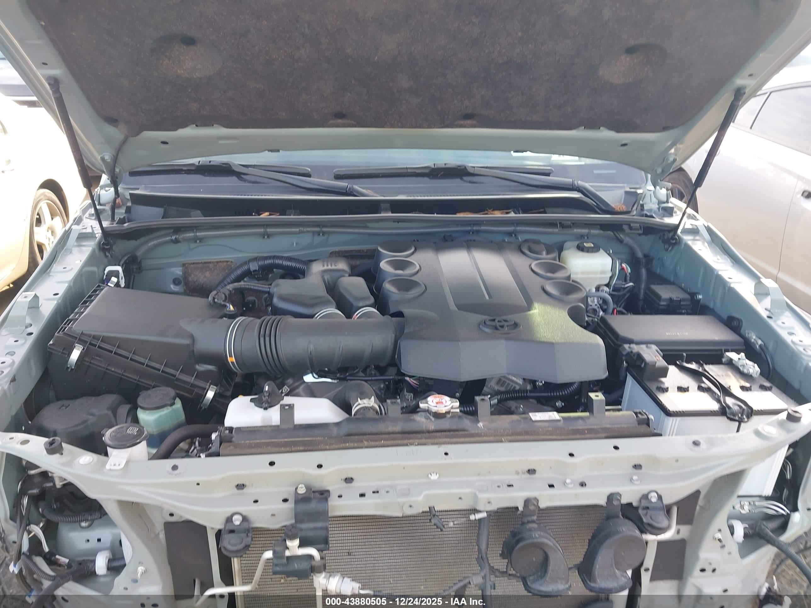 TOYOTA 4RUNNER image 10