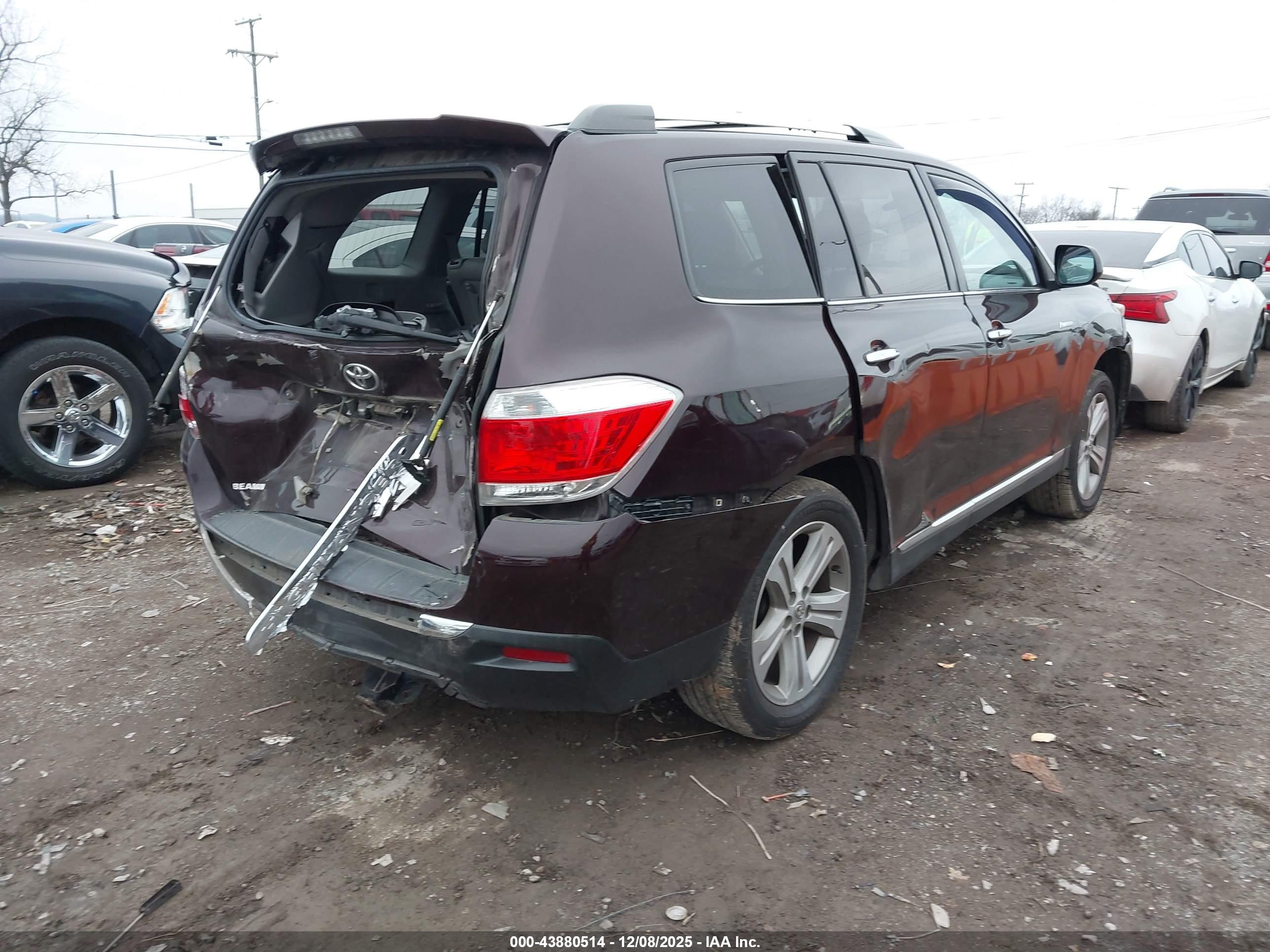 TOYOTA HIGHLANDER image 4