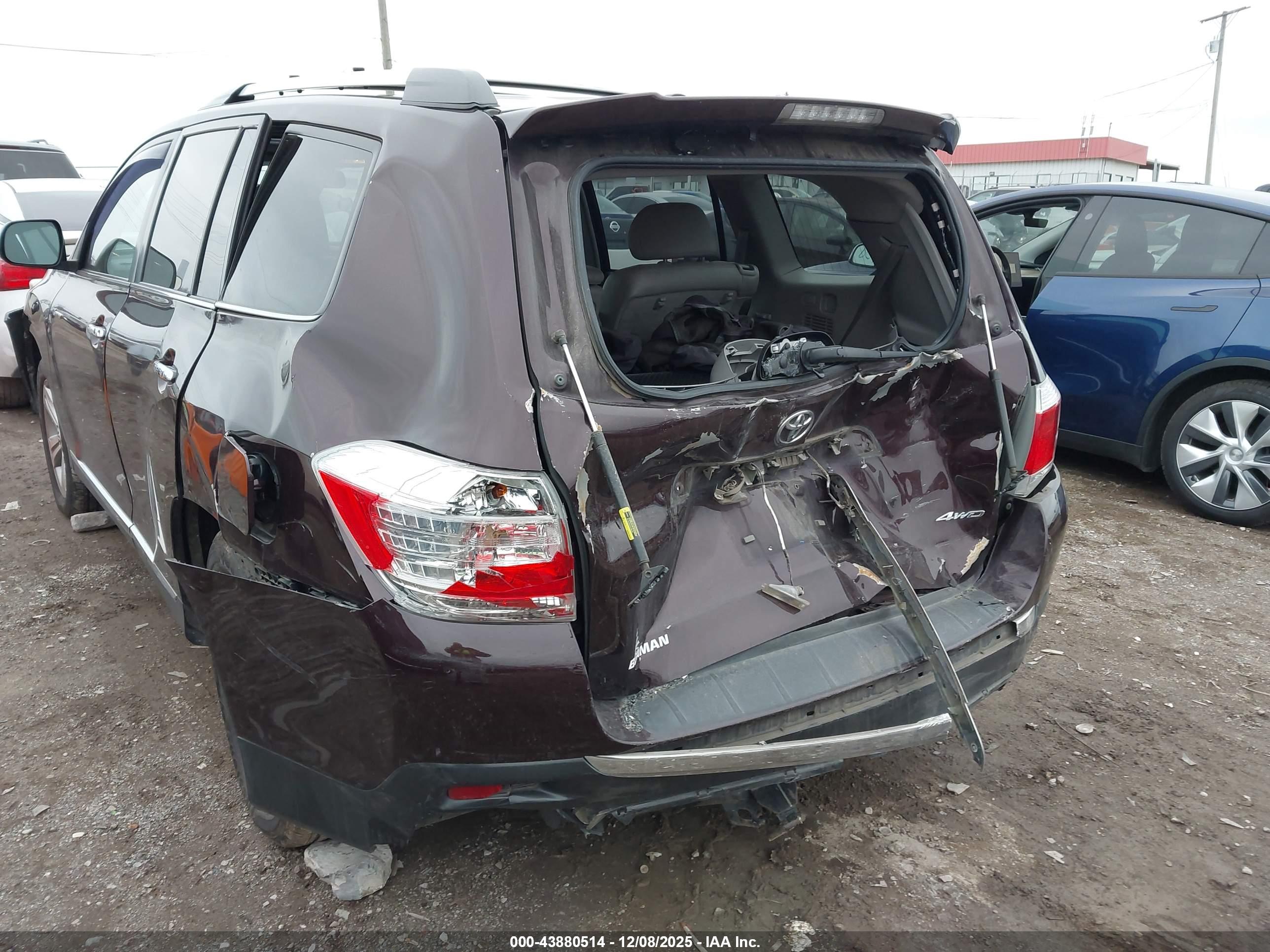 TOYOTA HIGHLANDER image 6
