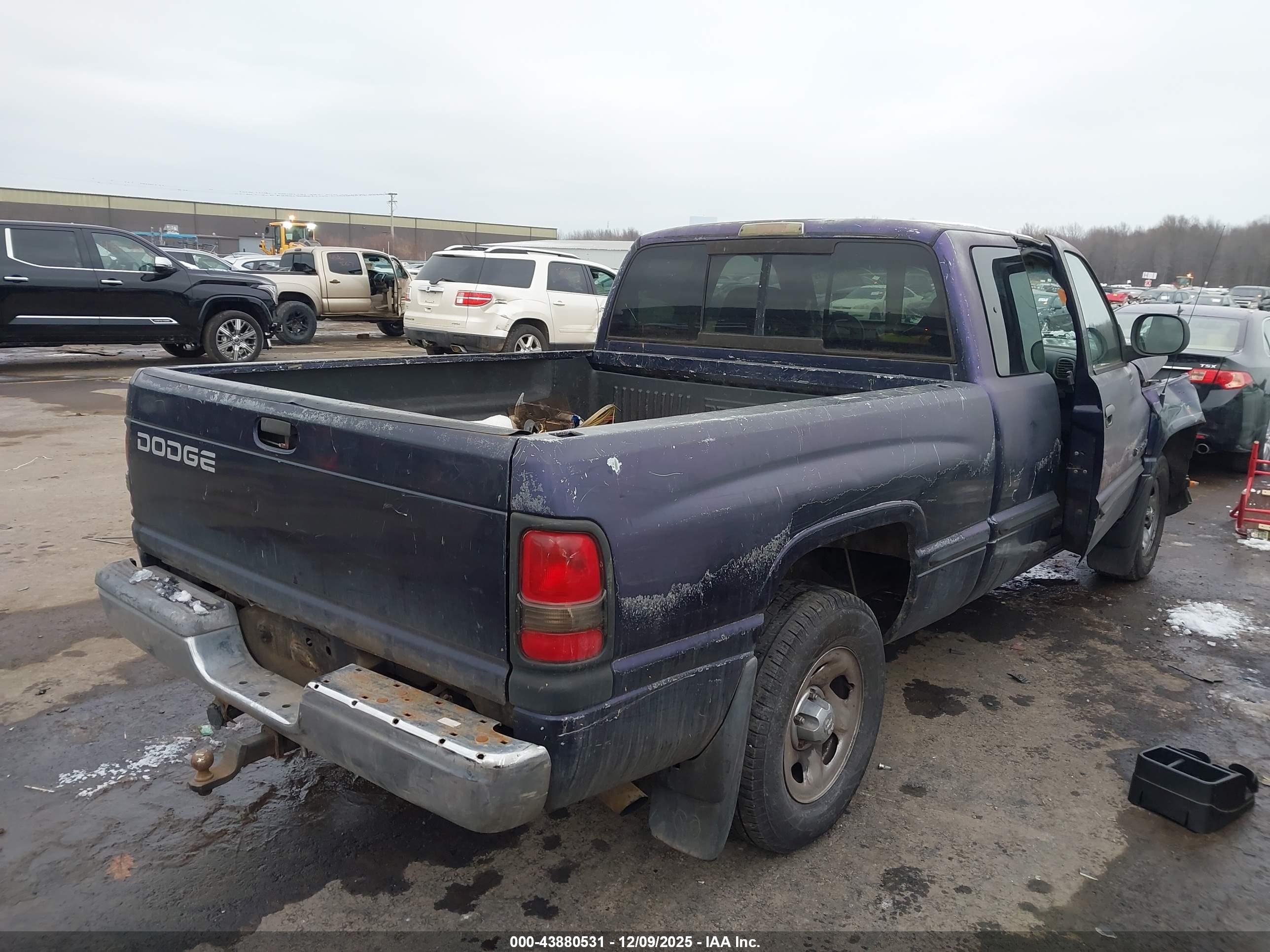 DODGE RAM image 4
