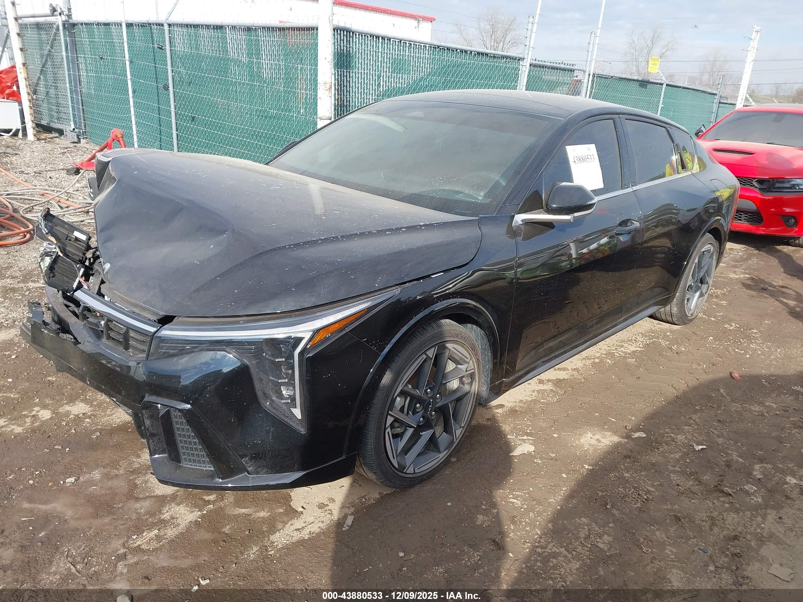 KIA K4 image 2