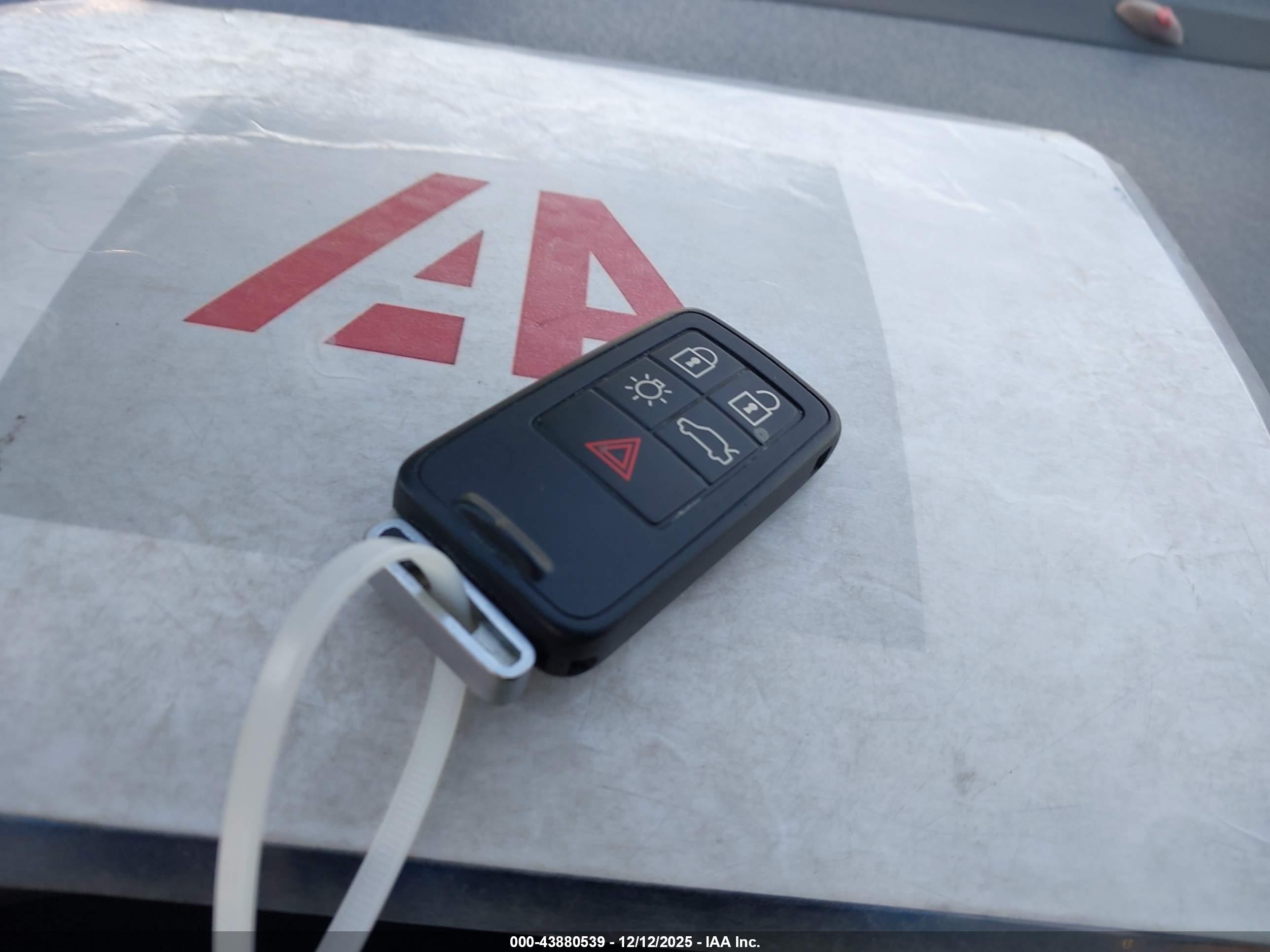 VOLVO S80 image 11