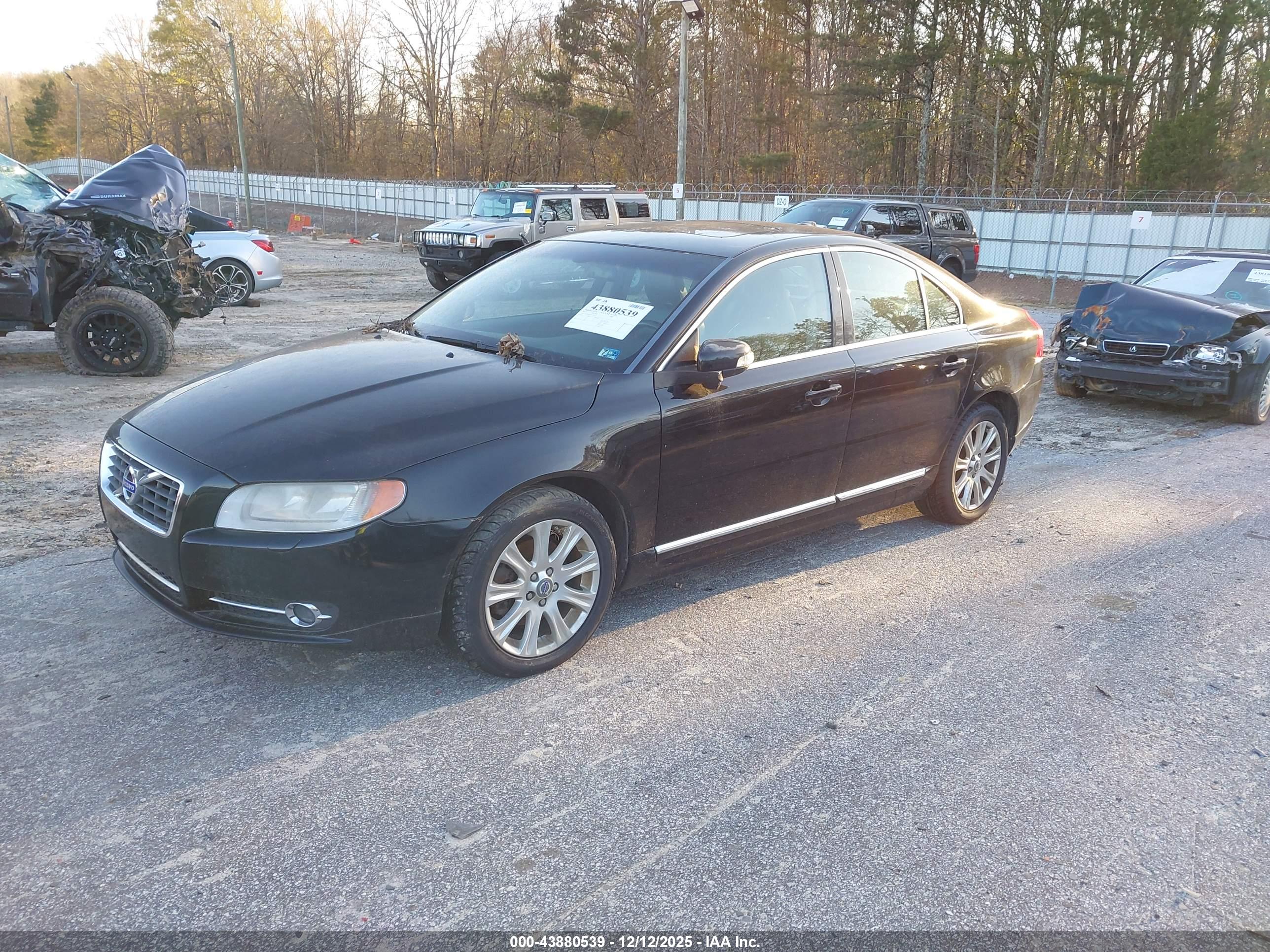 VOLVO S80 image 2