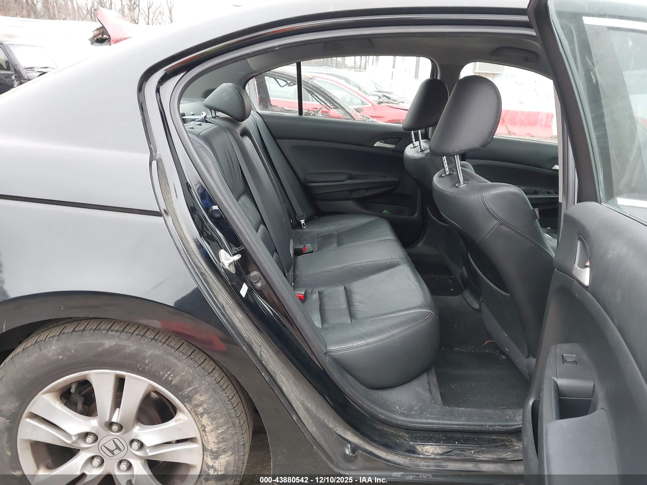 HONDA ACCORD image 8