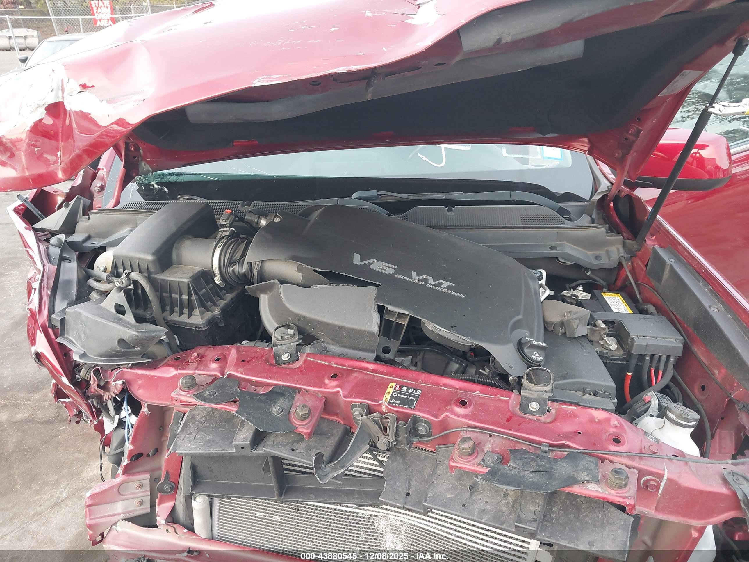 CHEVROLET COLORADO image 10