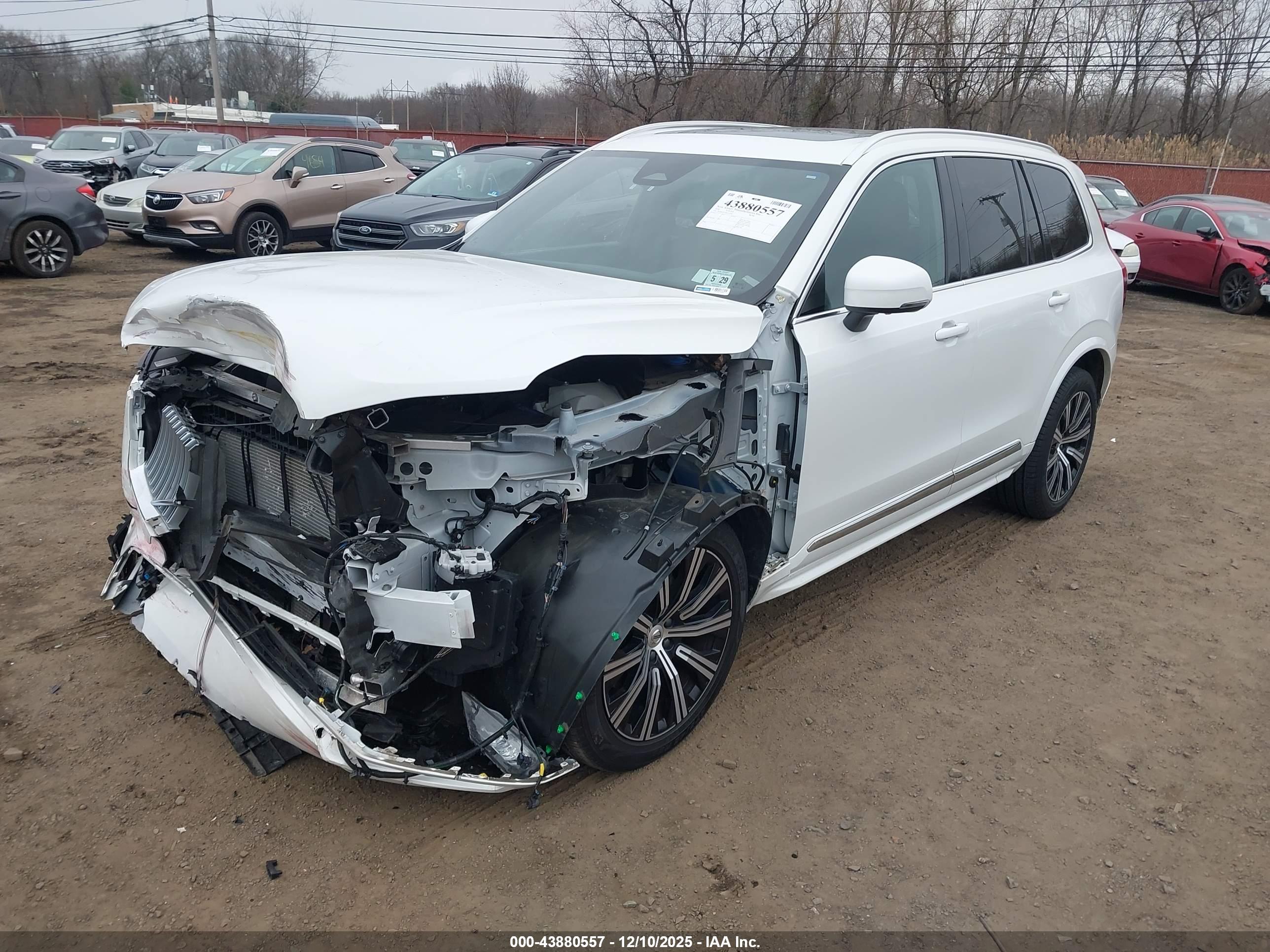 VOLVO XC90 image 6