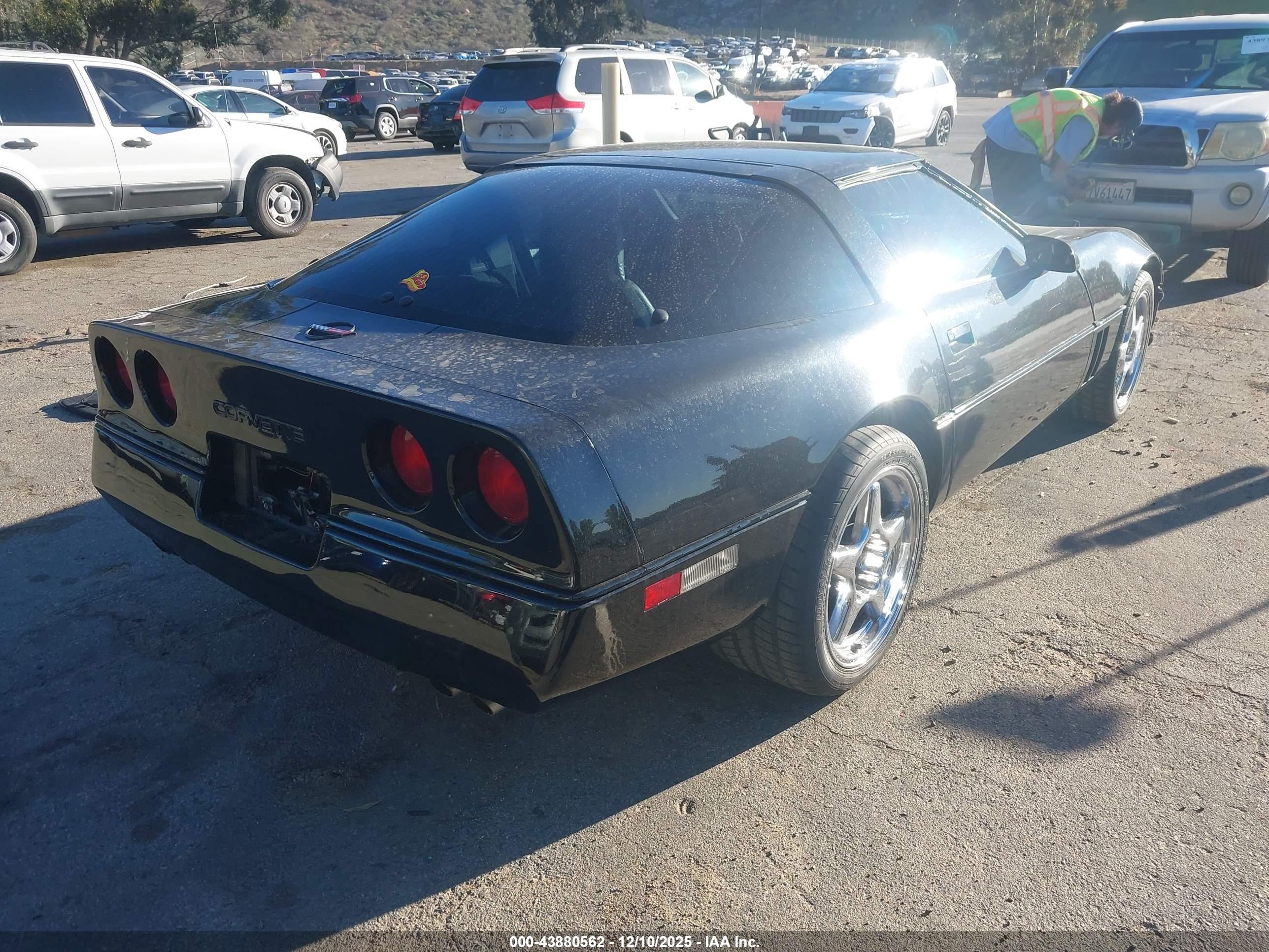 CHEVROLET CORVETTE image 4
