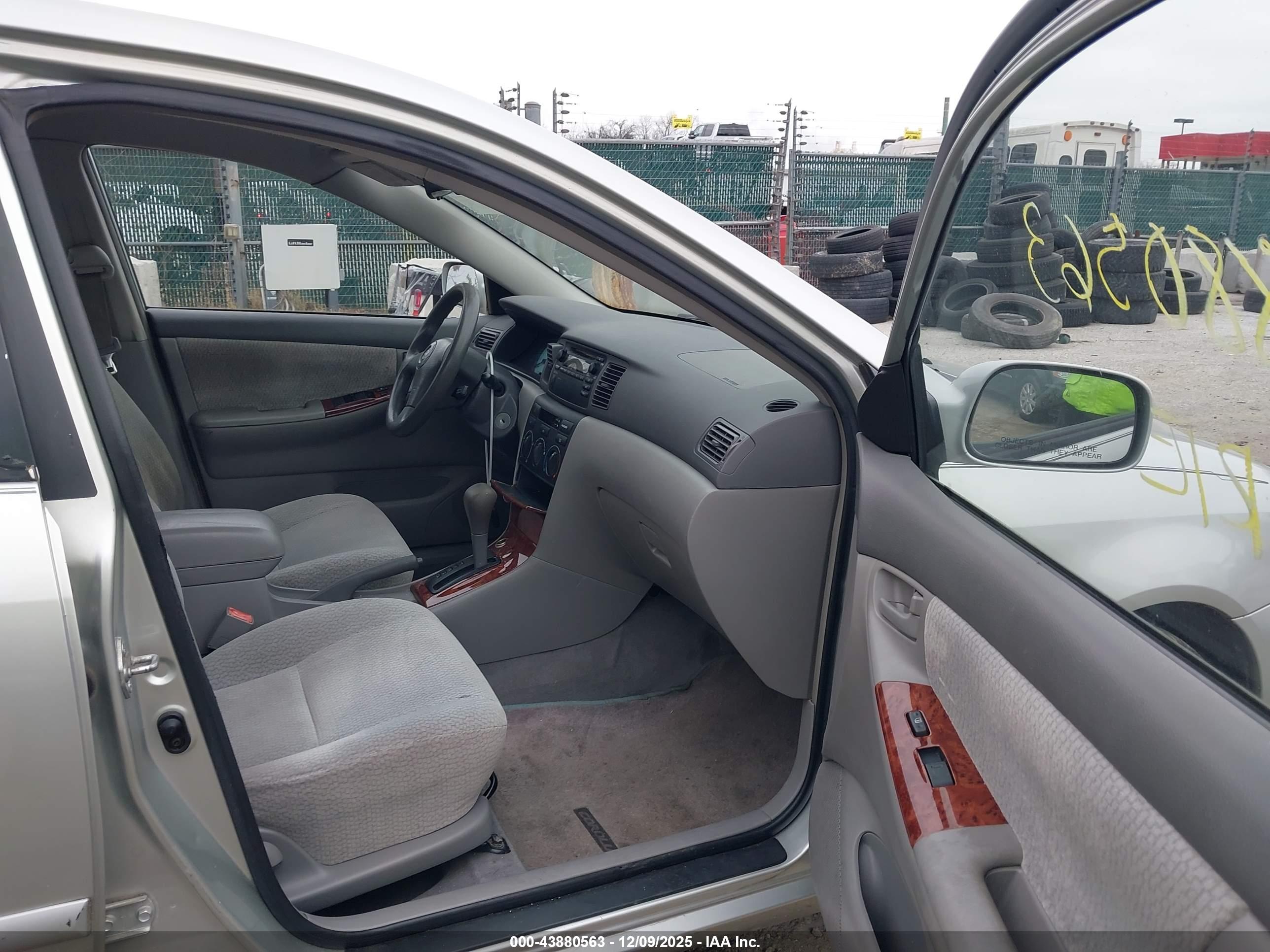 TOYOTA COROLLA image 5