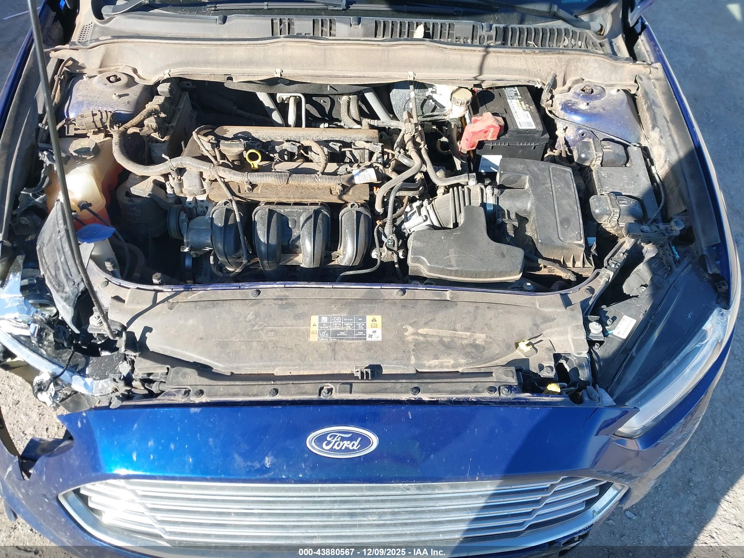 FORD FUSION image 10
