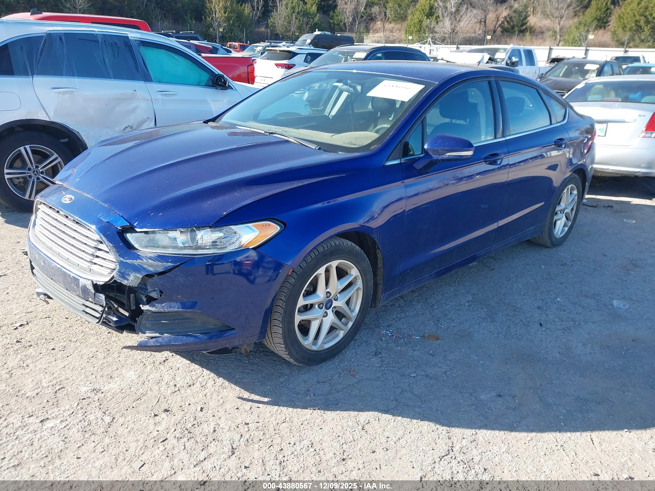 FORD FUSION image 2