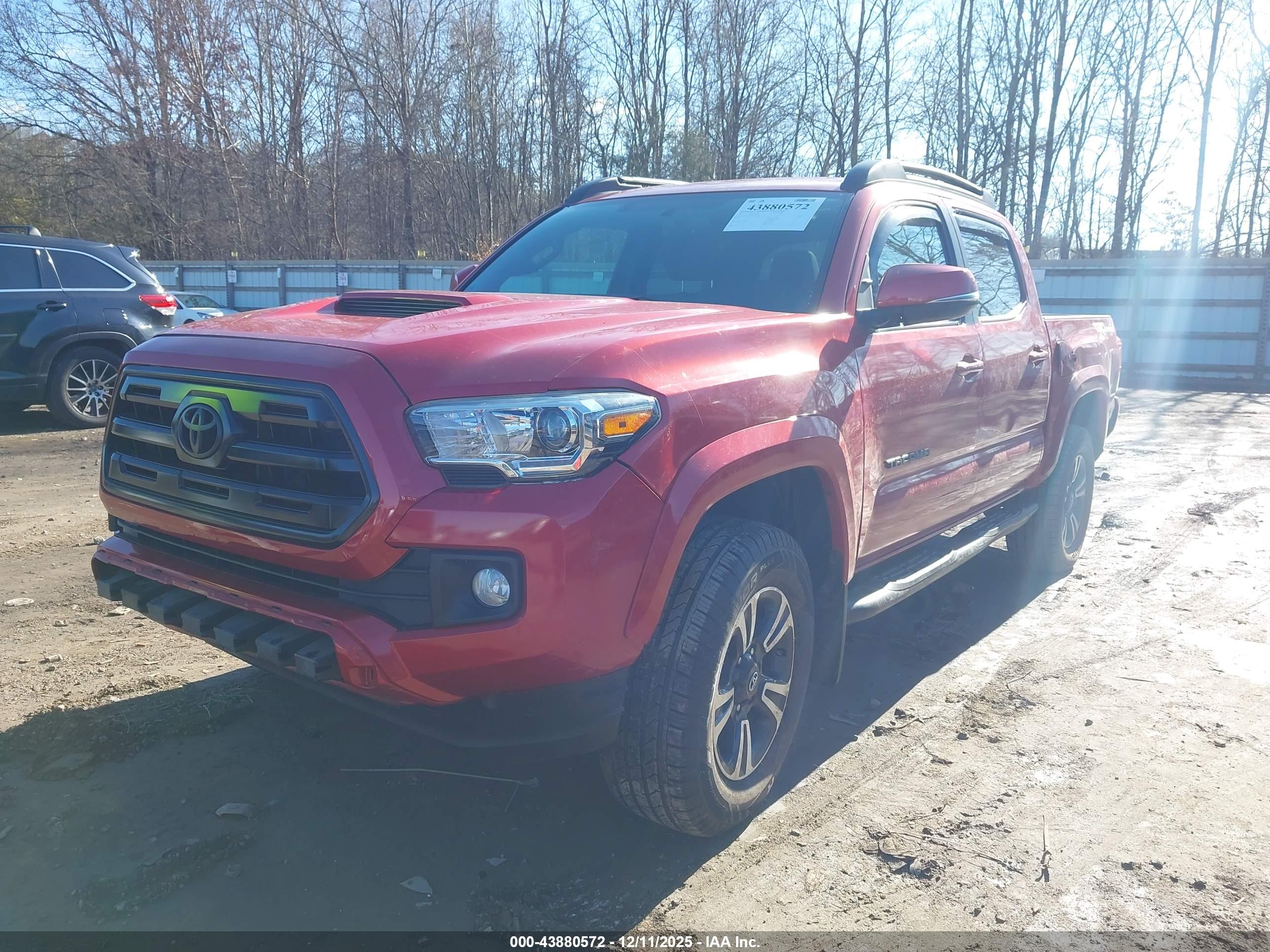 TOYOTA TACOMA image 2