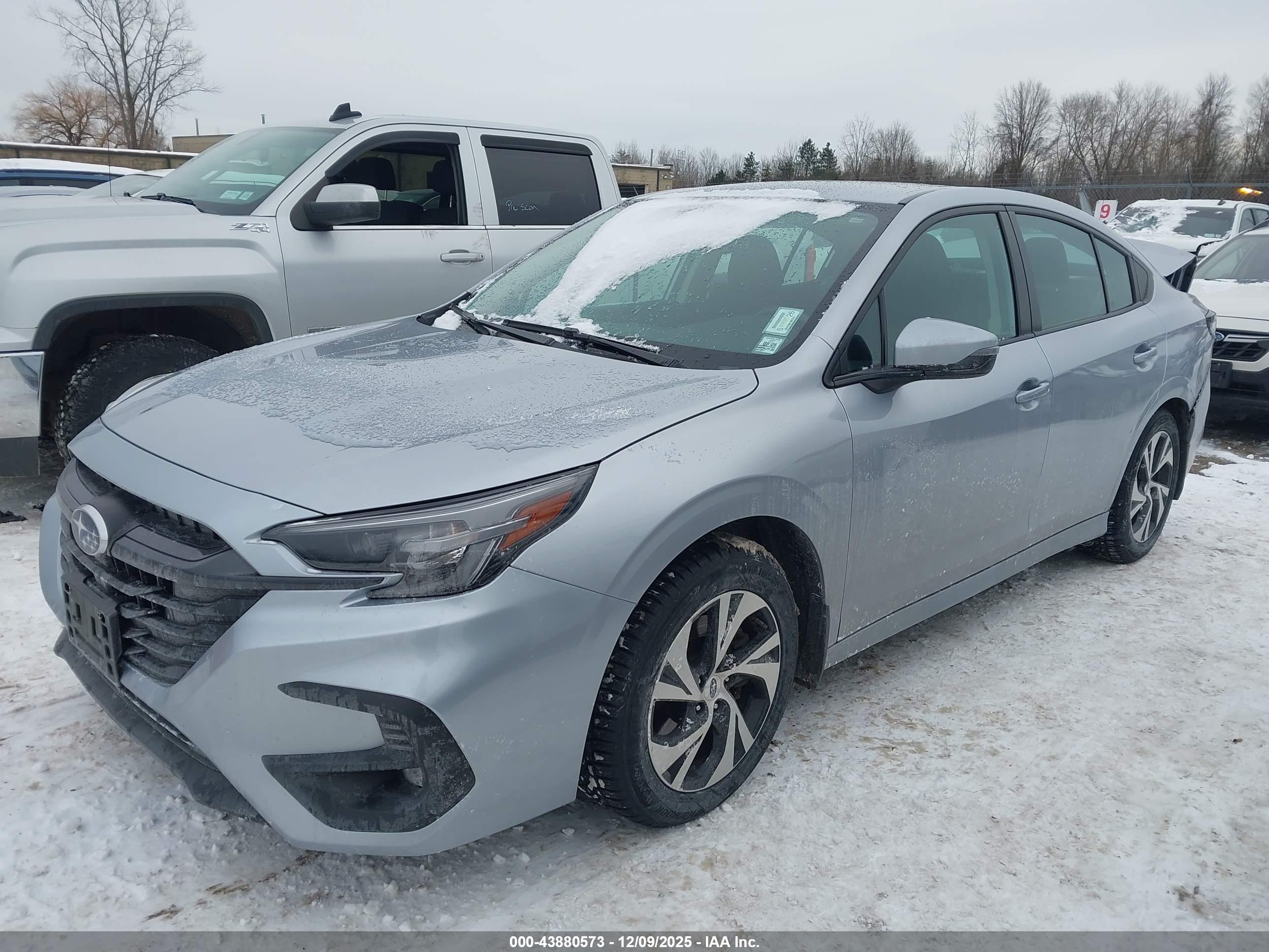 SUBARU LEGACY image 2