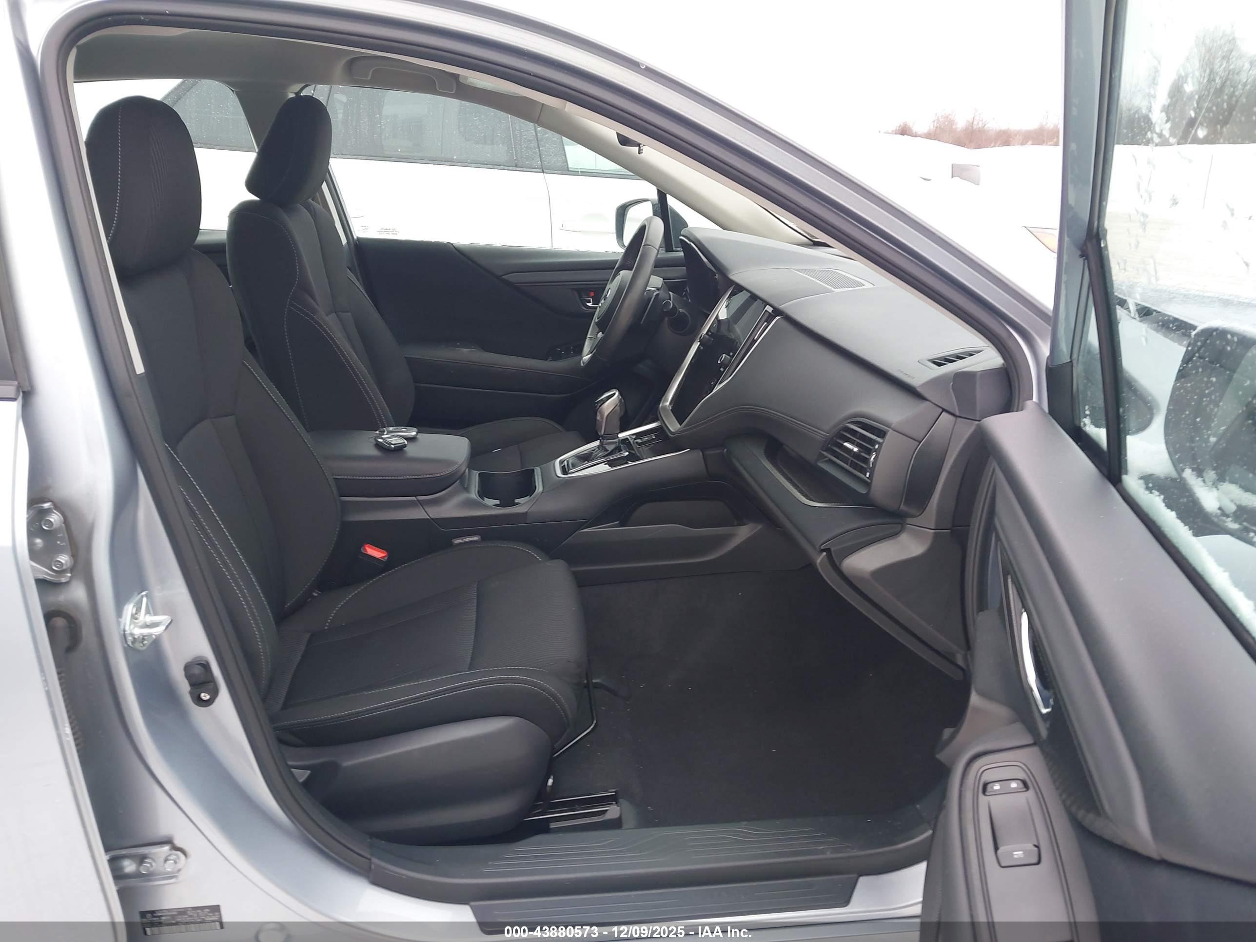 SUBARU LEGACY image 5