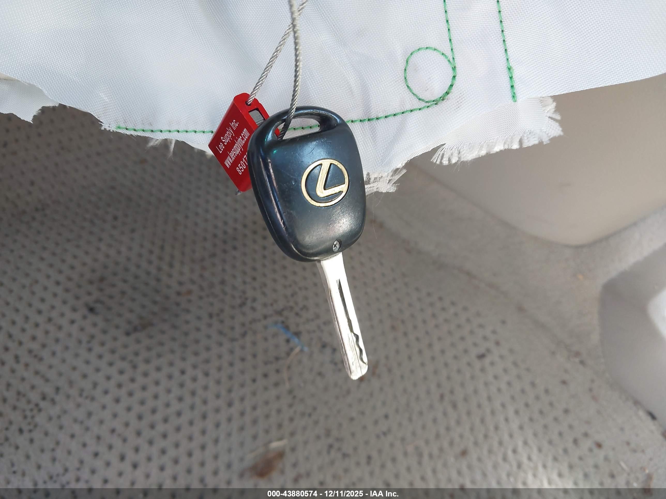 LEXUS RX image 11