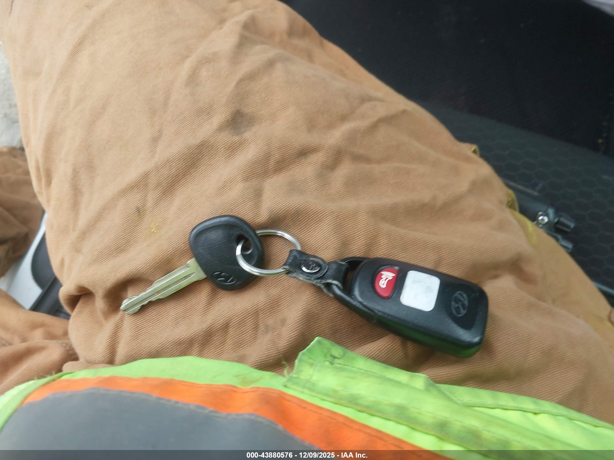 HYUNDAI ELANTRA image 11