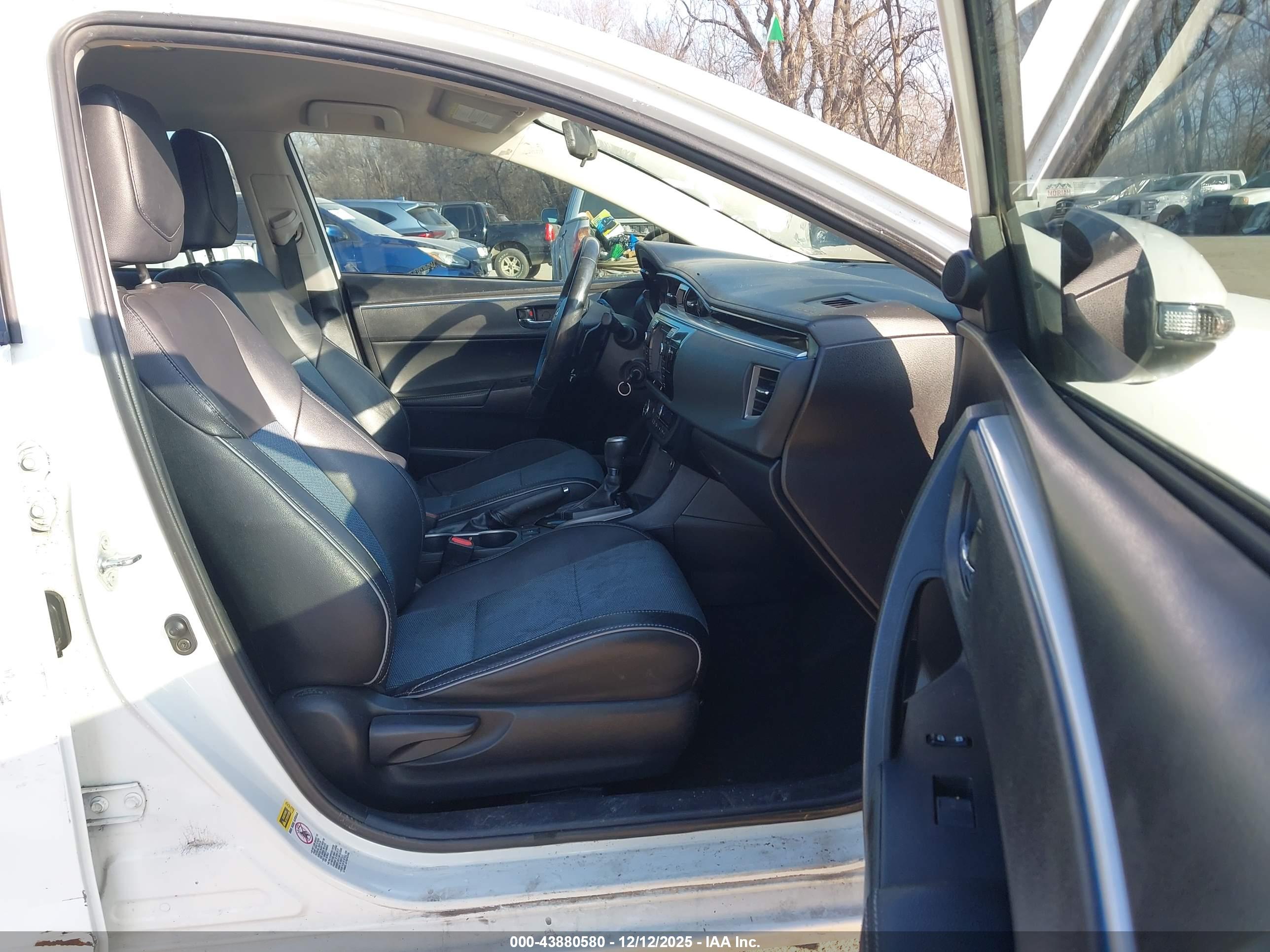 TOYOTA COROLLA image 5
