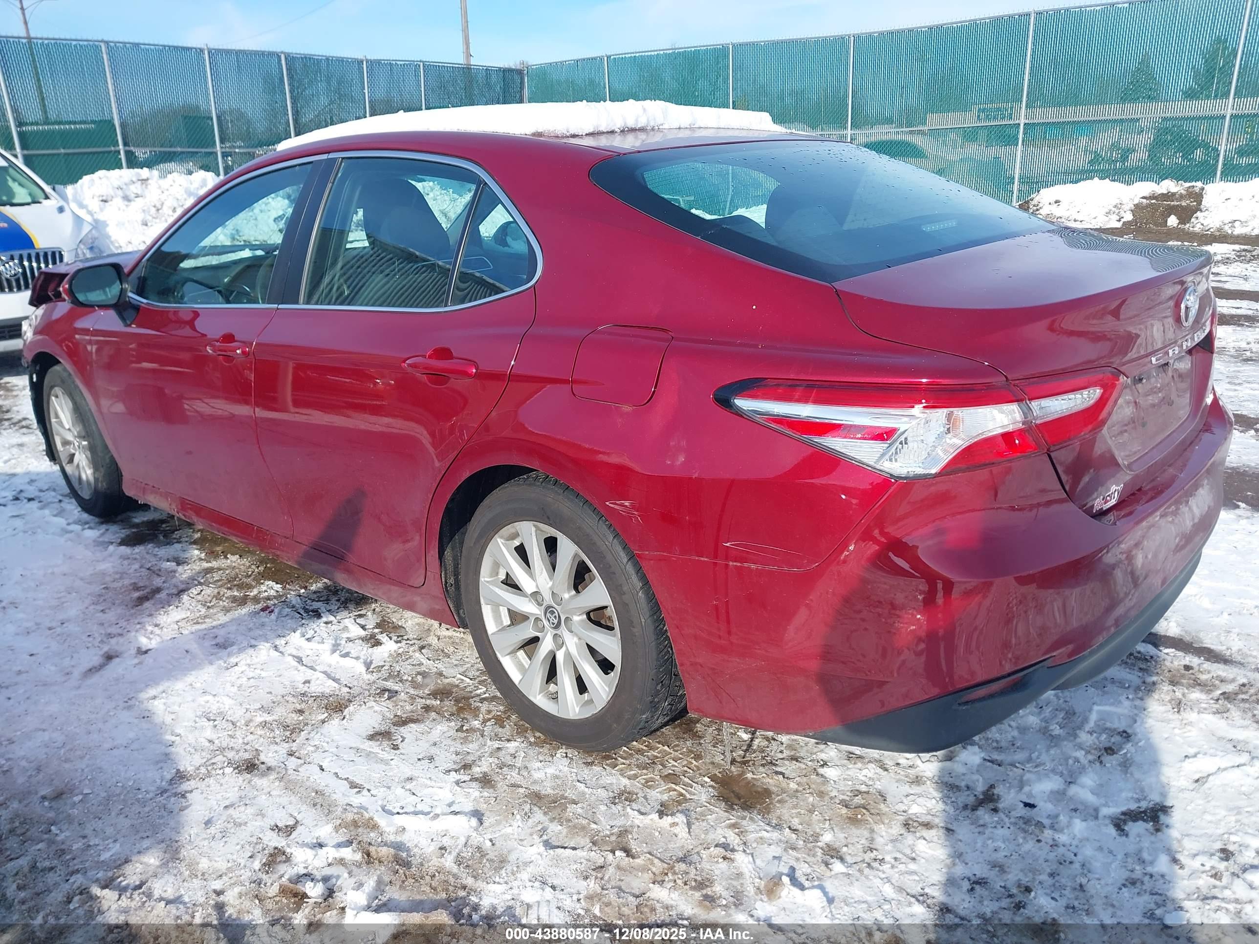 TOYOTA CAMRY image 3