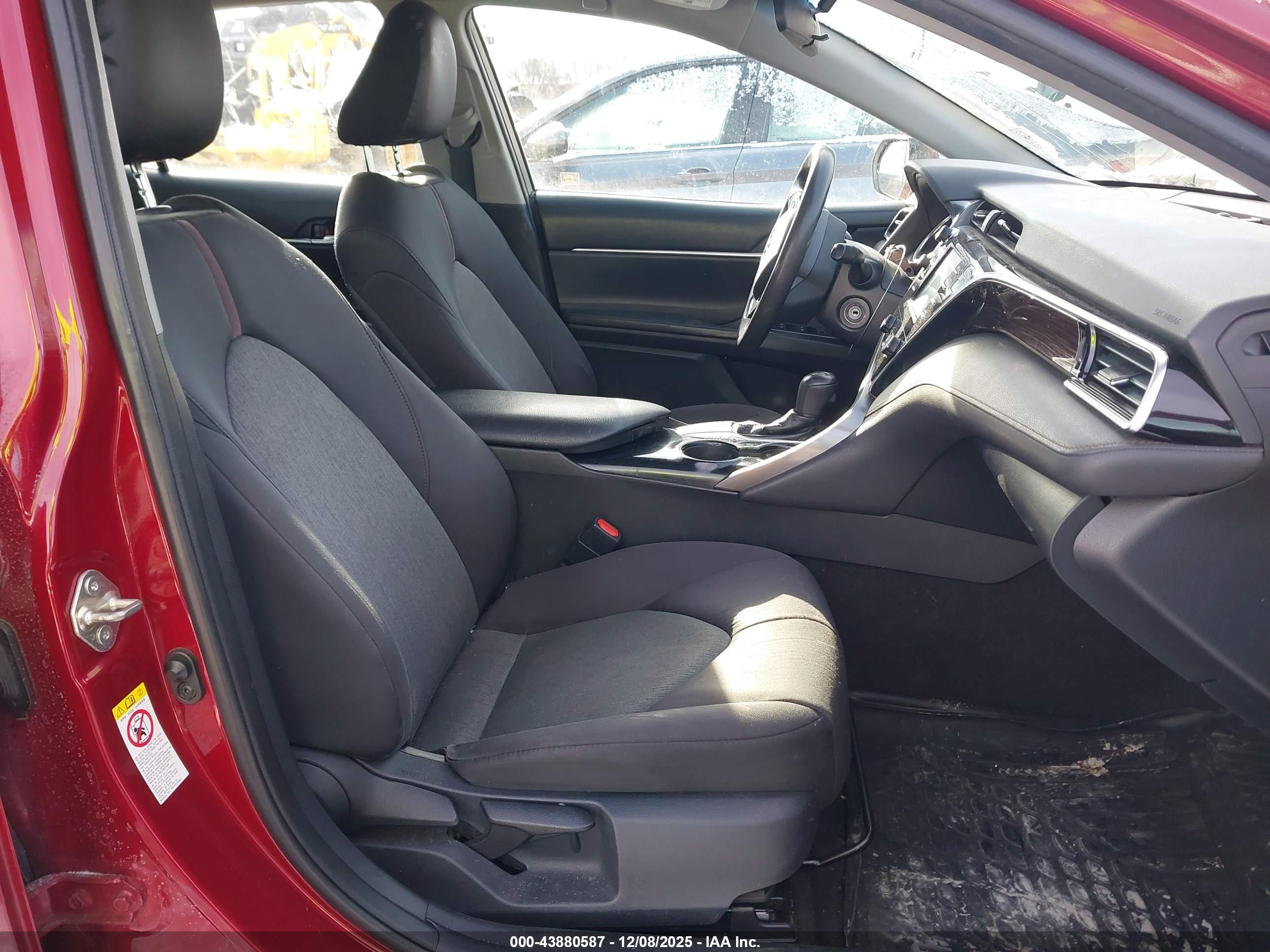 TOYOTA CAMRY image 5