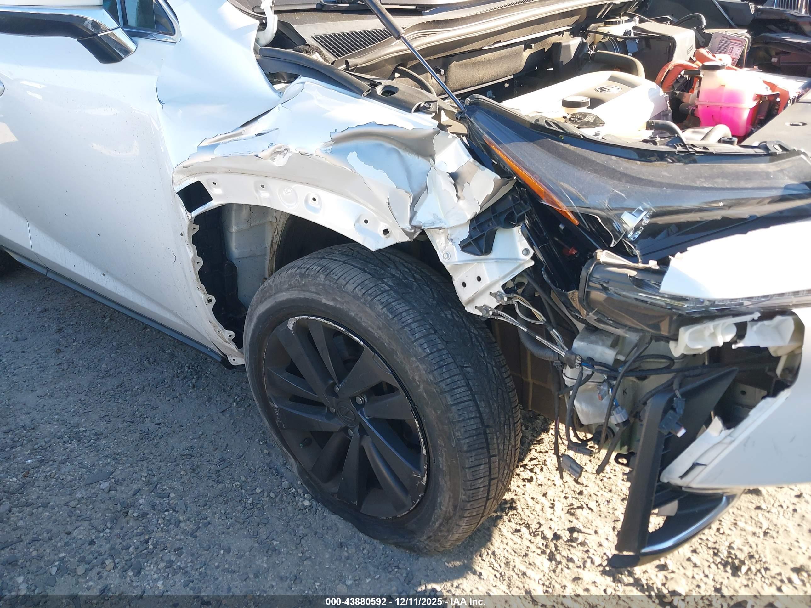 LEXUS NX image 6