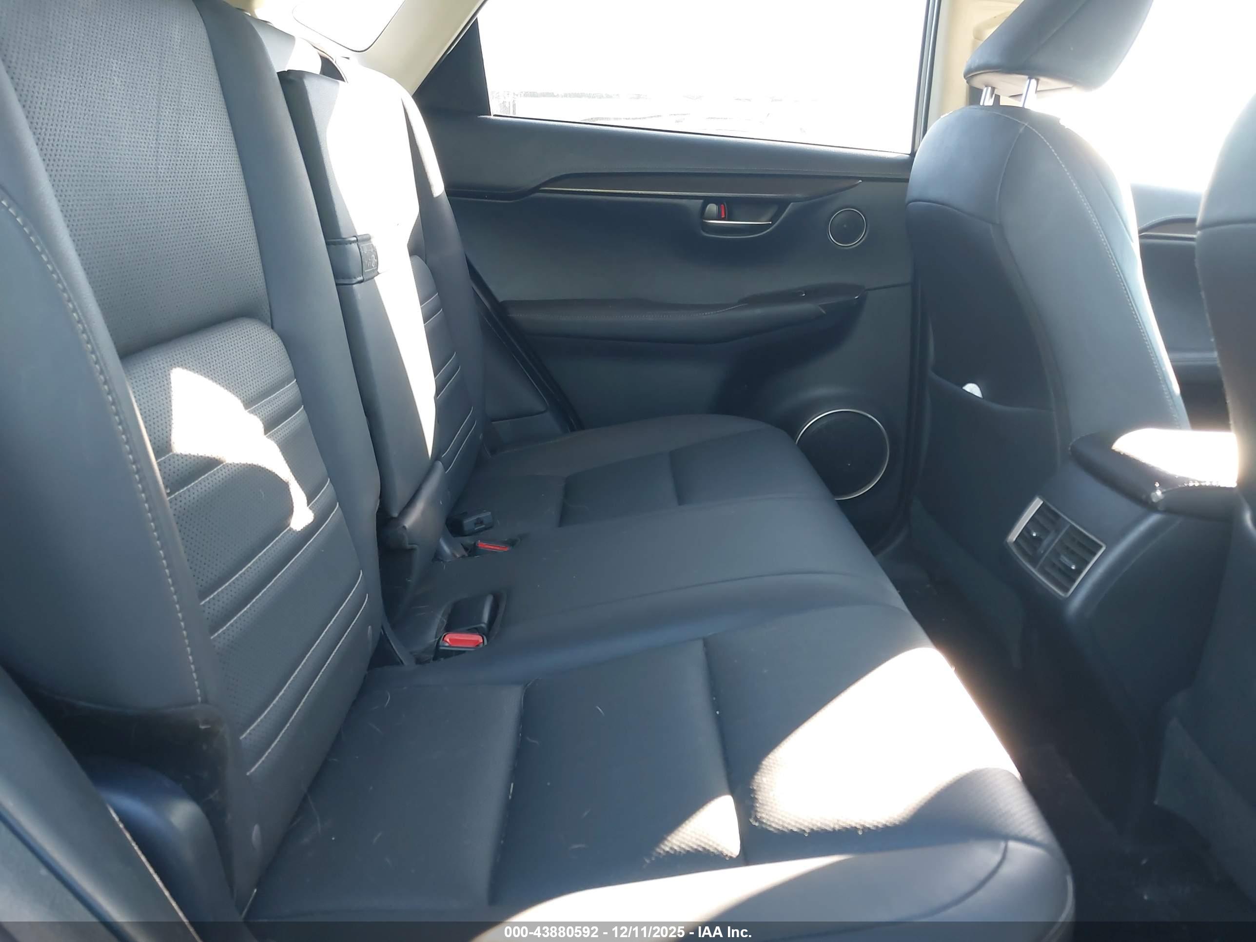 LEXUS NX image 8