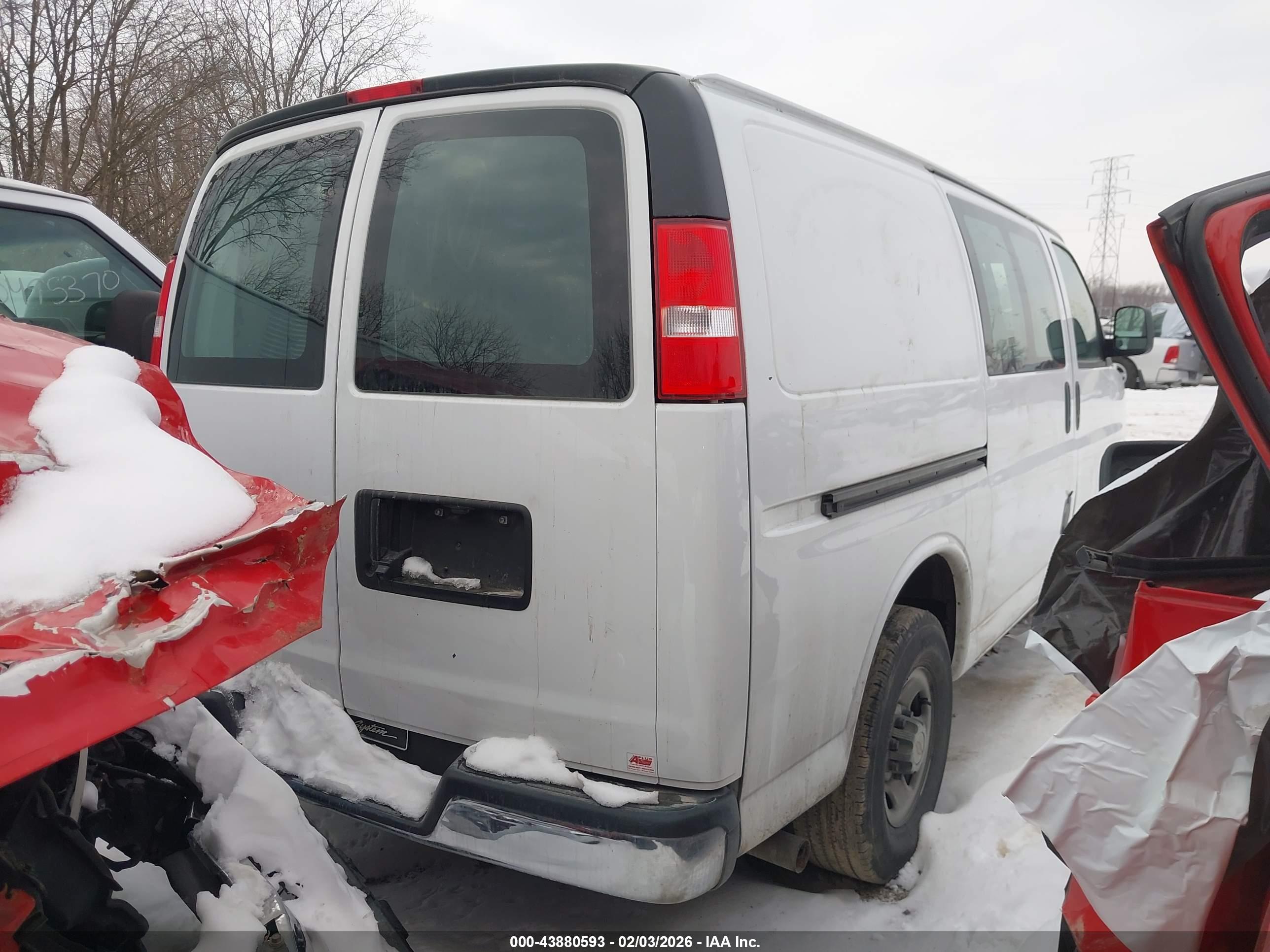 CHEVROLET EXPRESS image 4