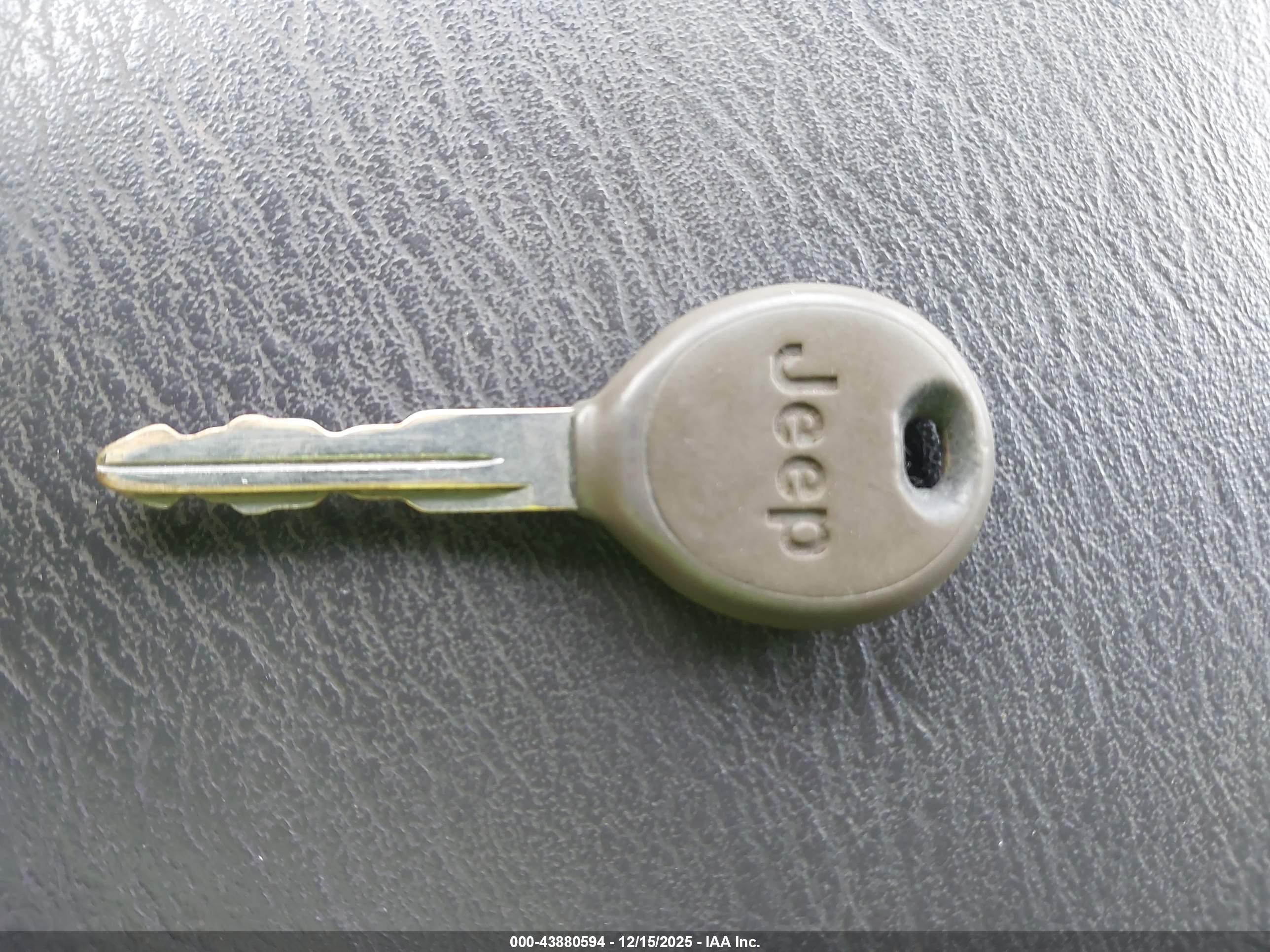JEEP GRAND image 11