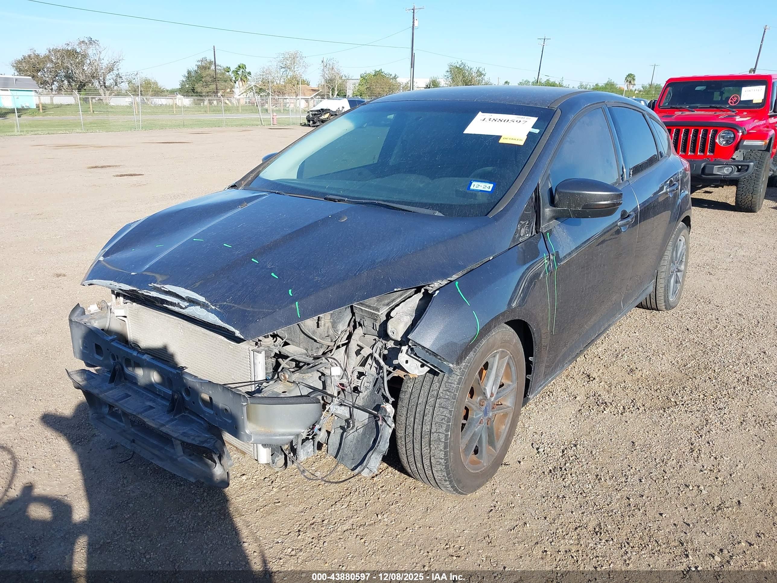 FORD FOCUS image 6