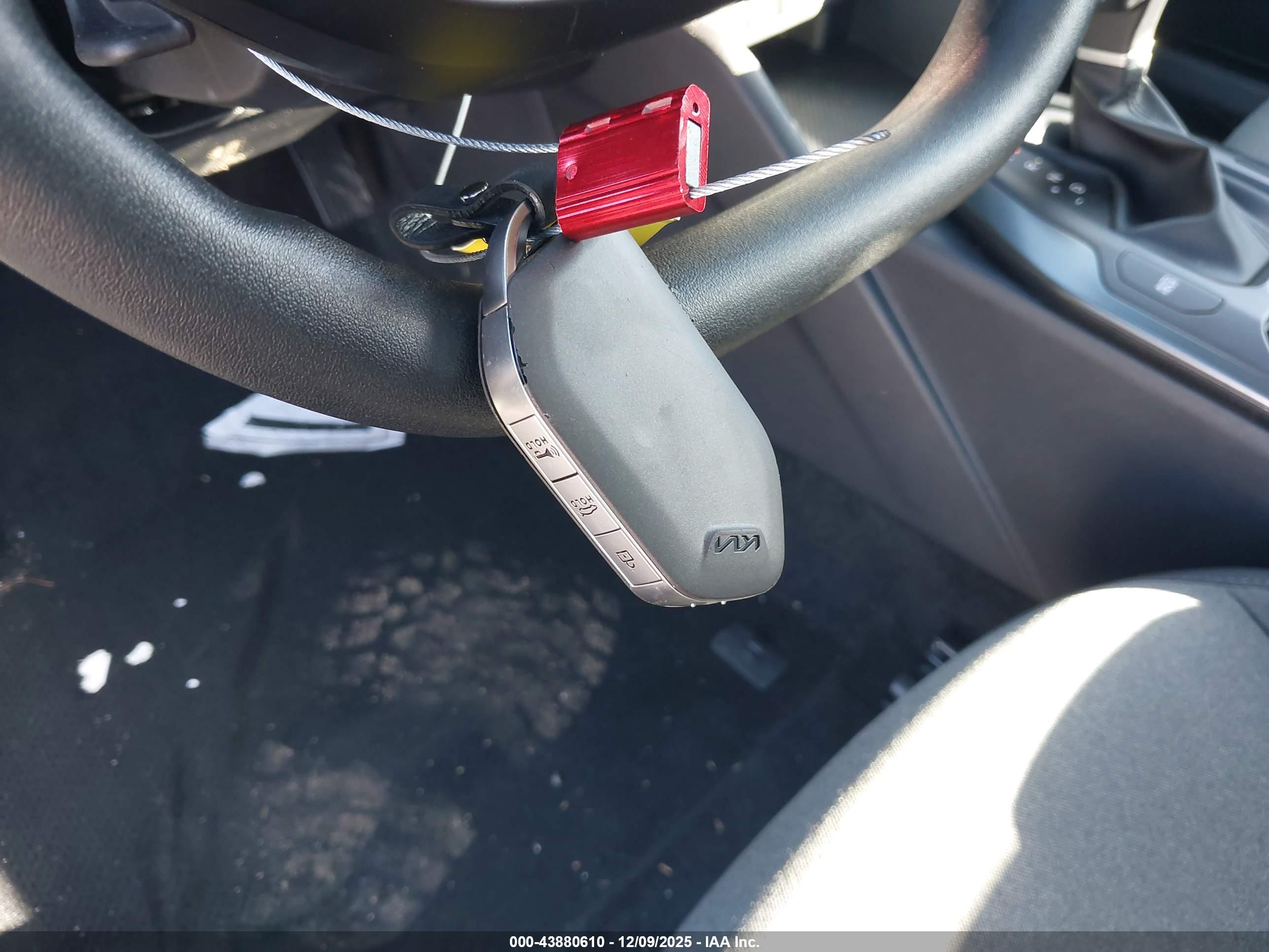KIA K4 image 11