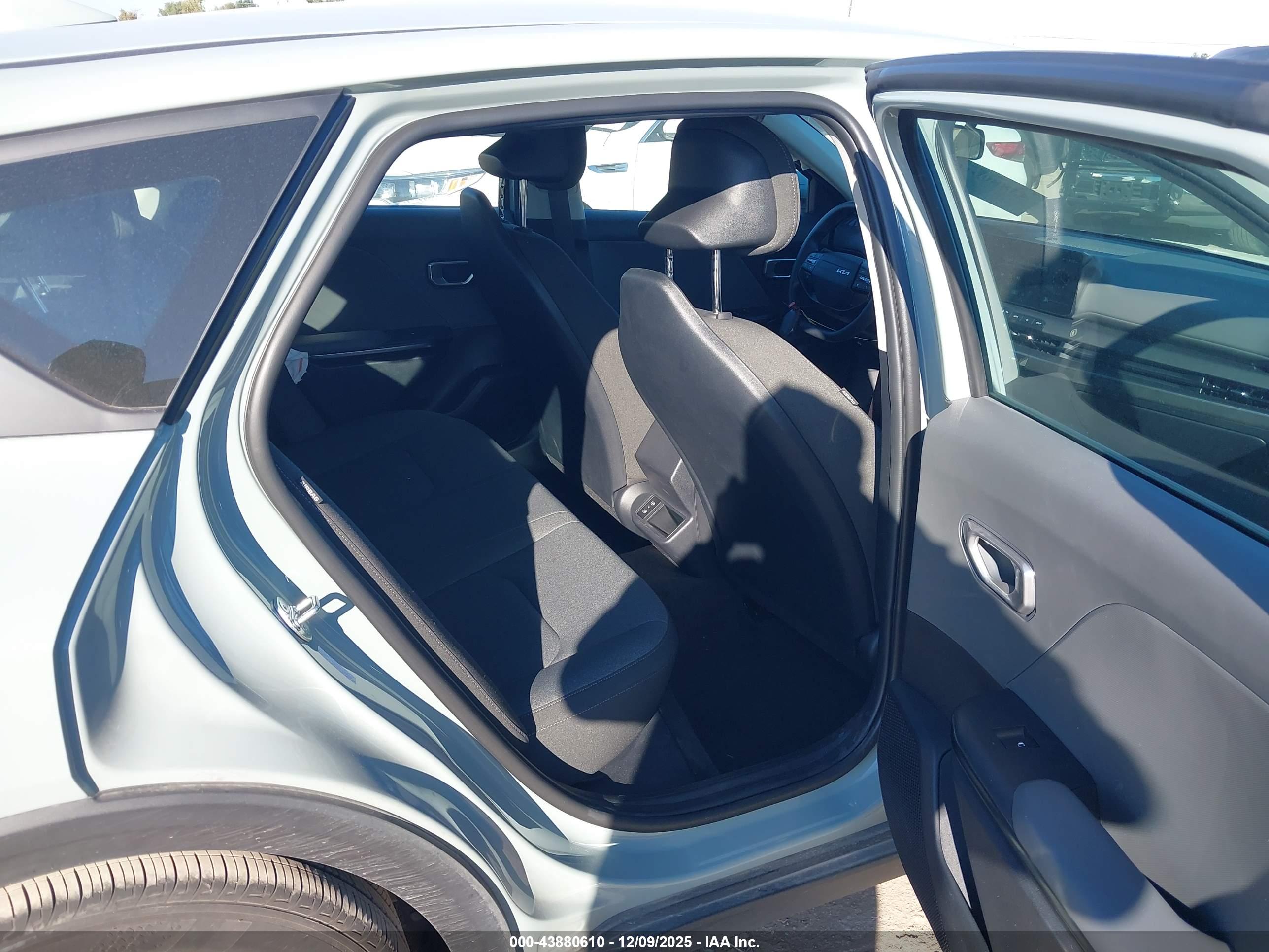 KIA K4 image 8