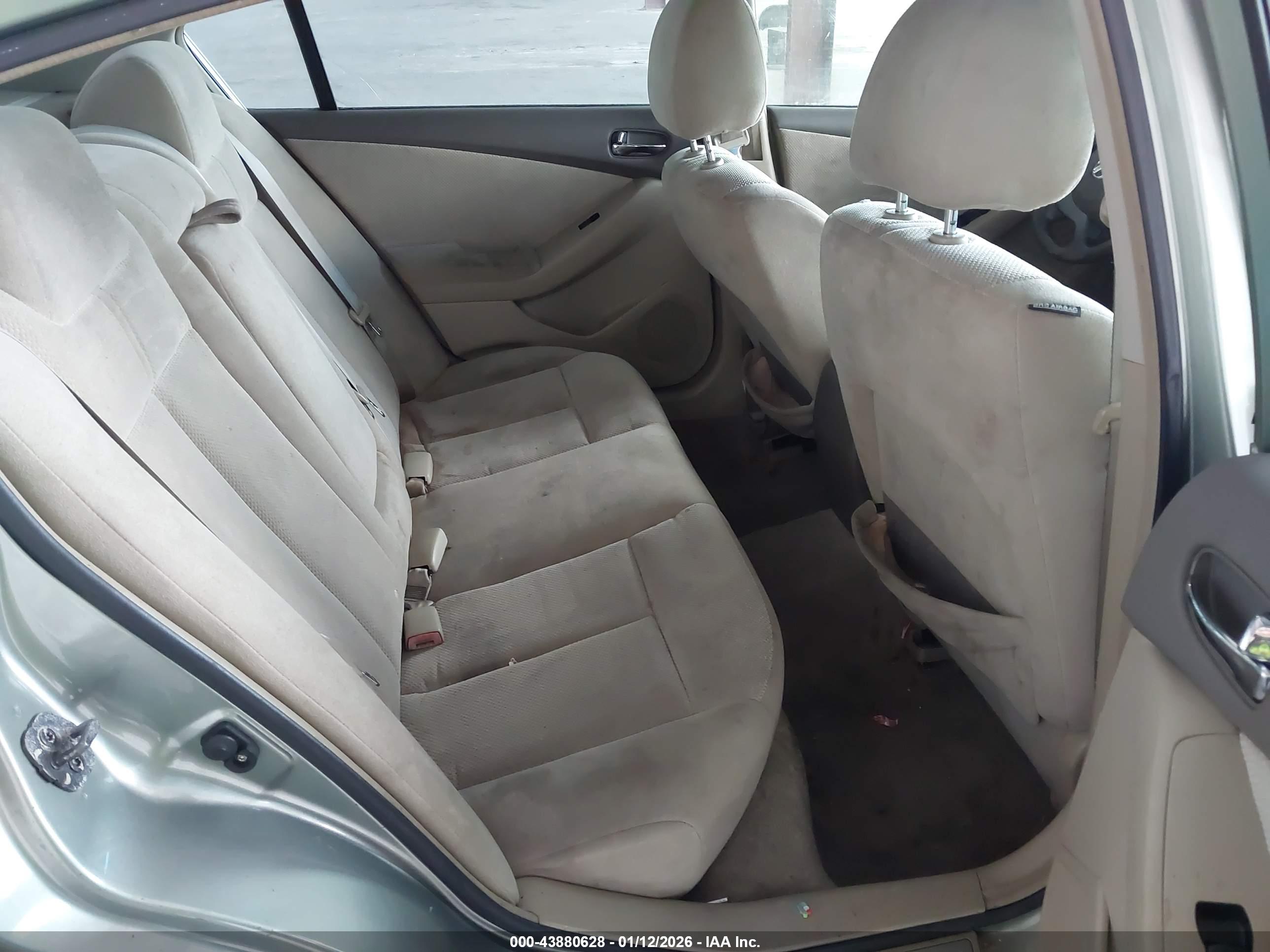 NISSAN ALTIMA image 8