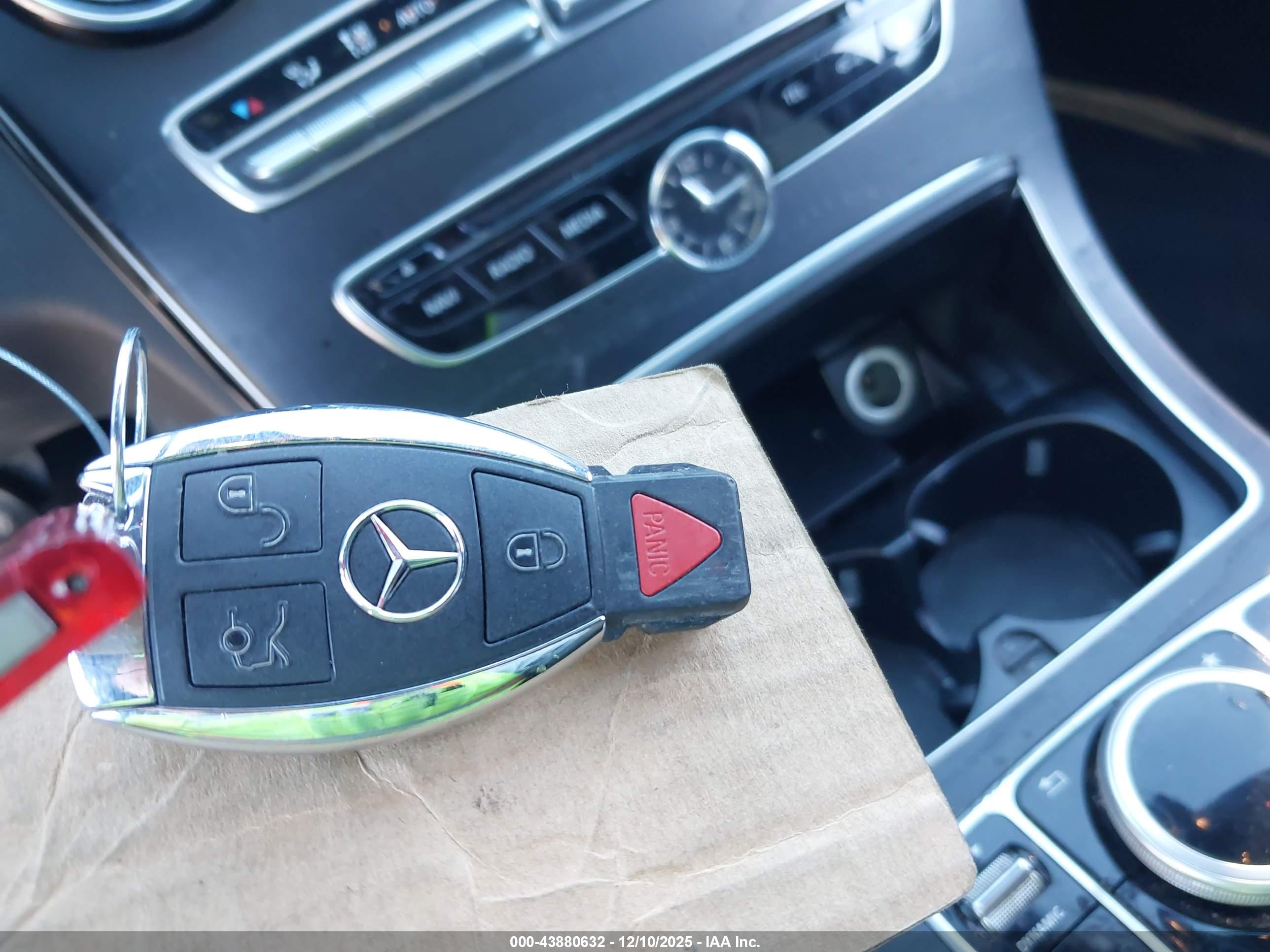 MERCEDES-BENZ C image 11