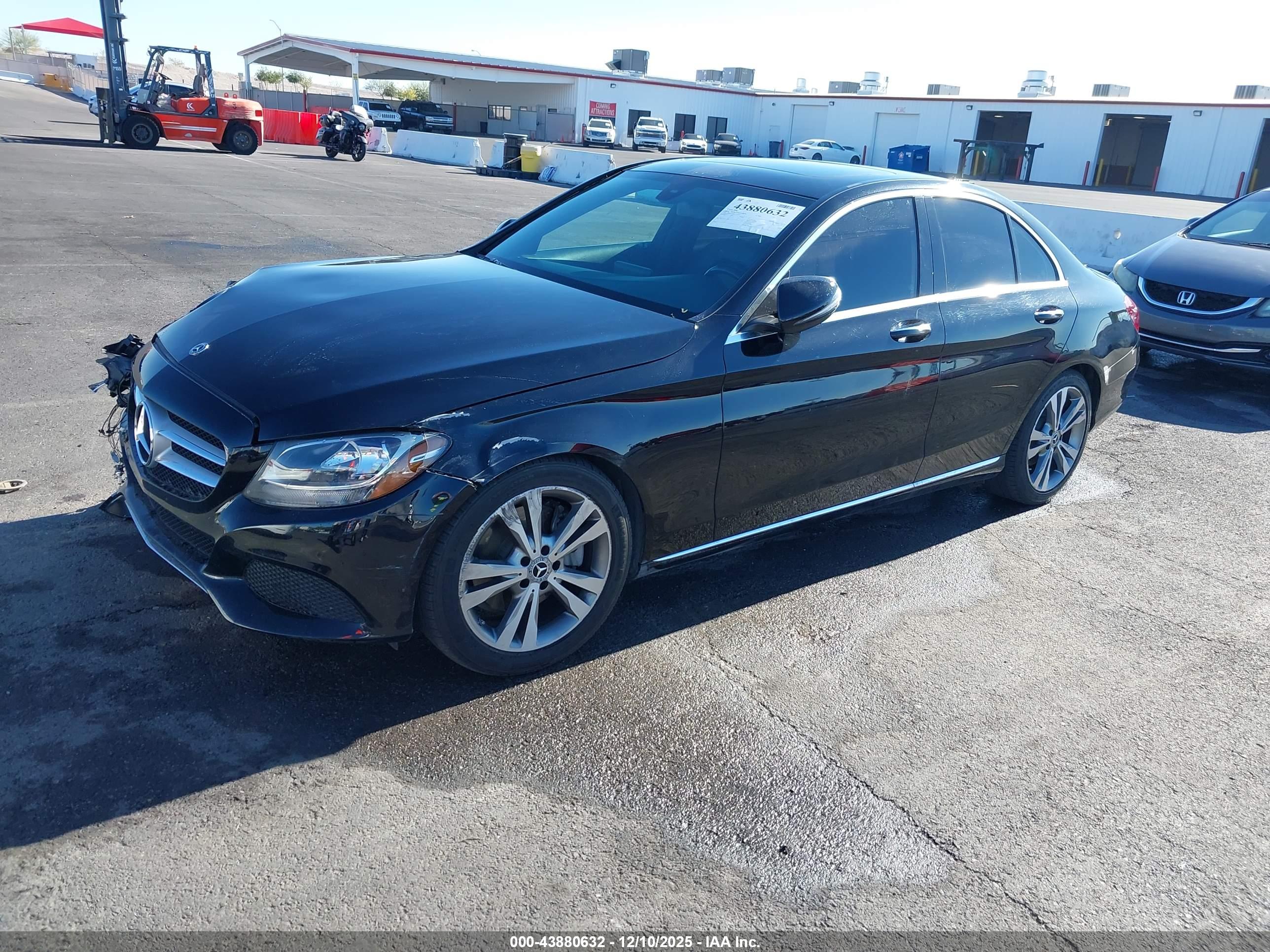 MERCEDES-BENZ C image 2