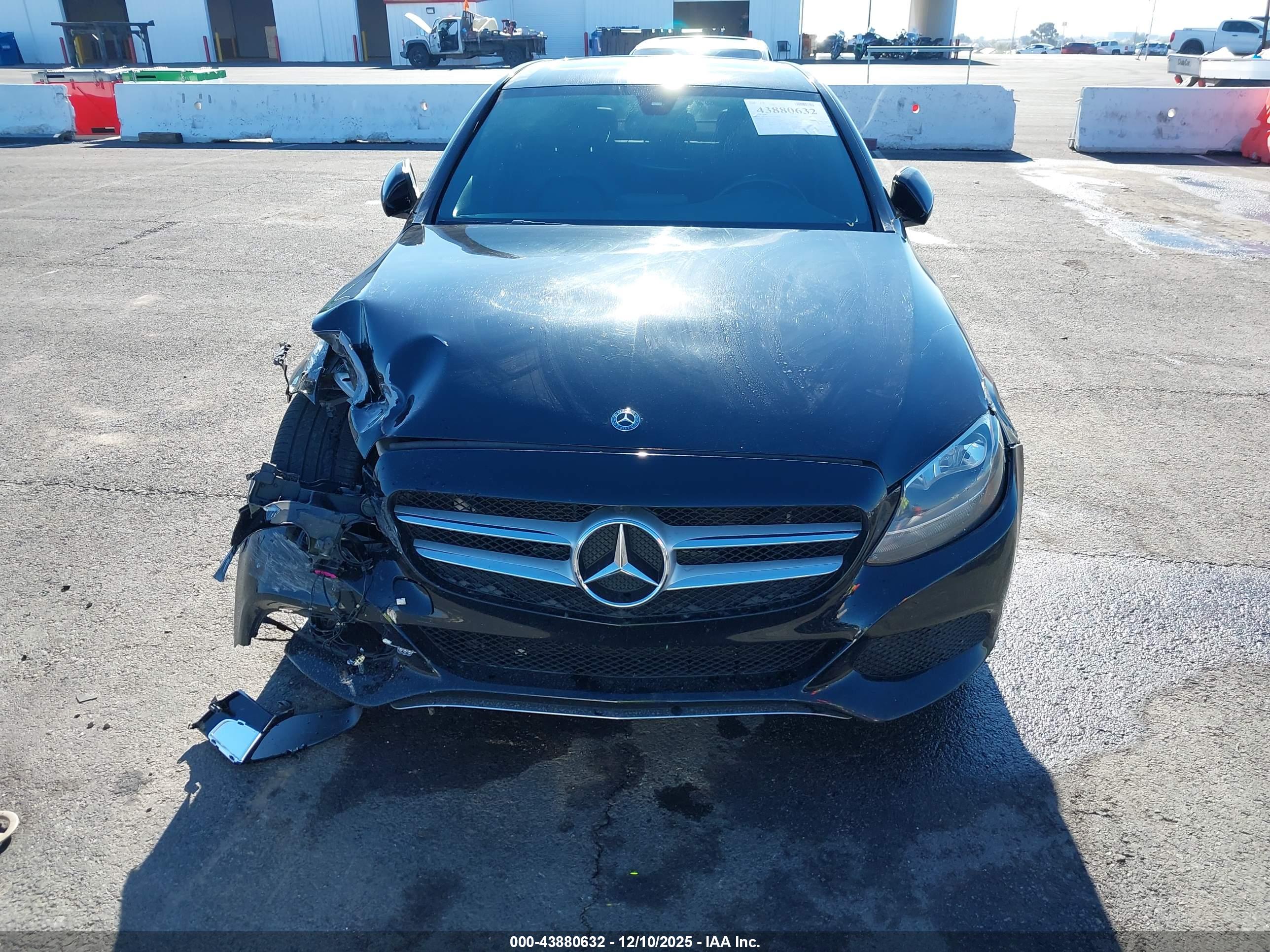 MERCEDES-BENZ C image 6