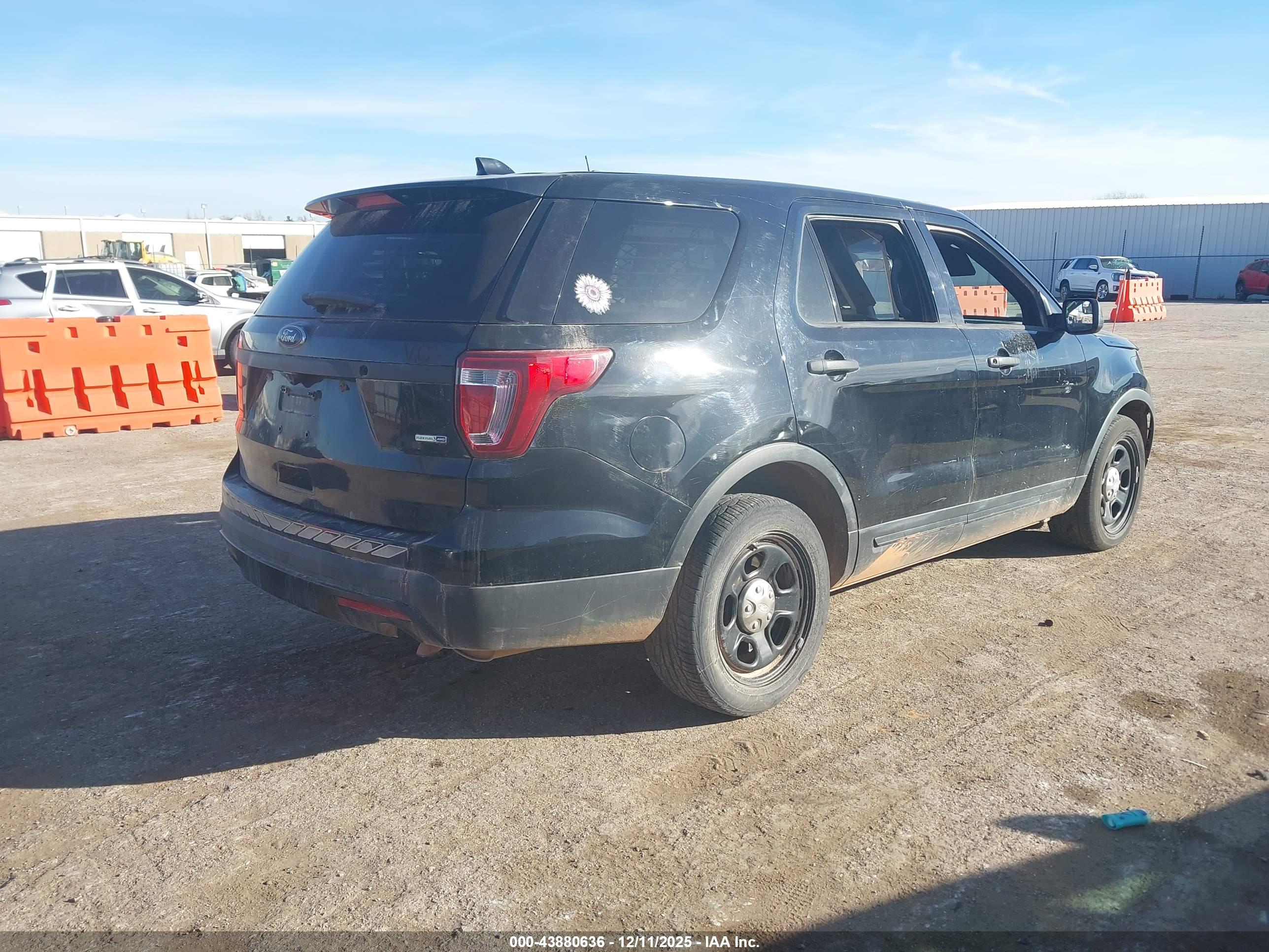FORD UTILITY image 4