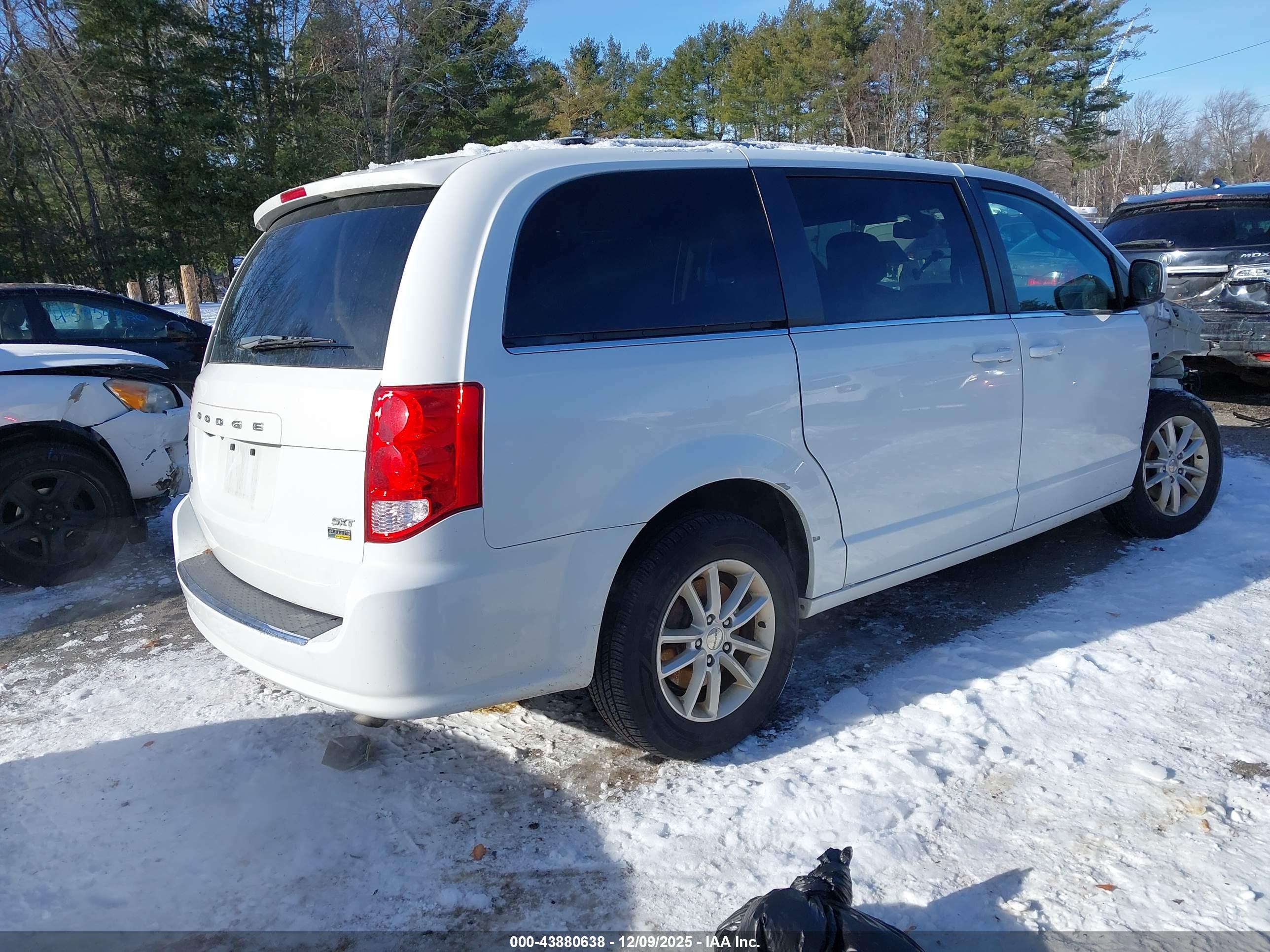 DODGE GRAND image 4