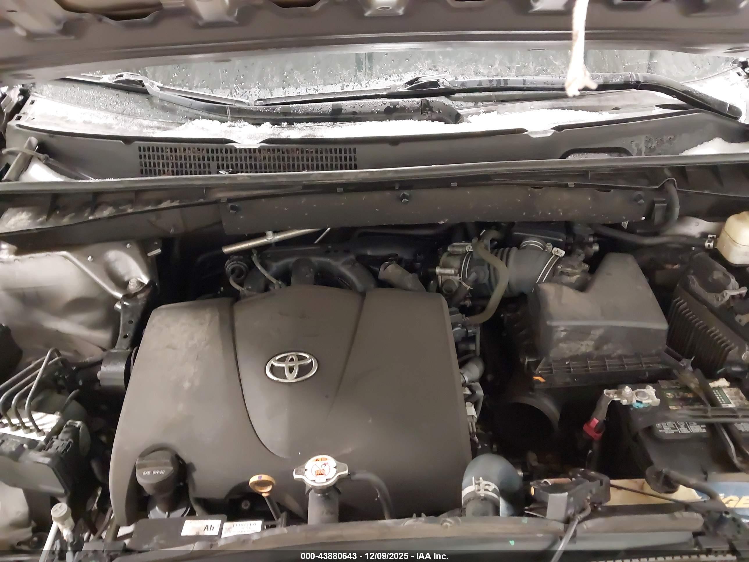 TOYOTA HIGHLANDER image 10