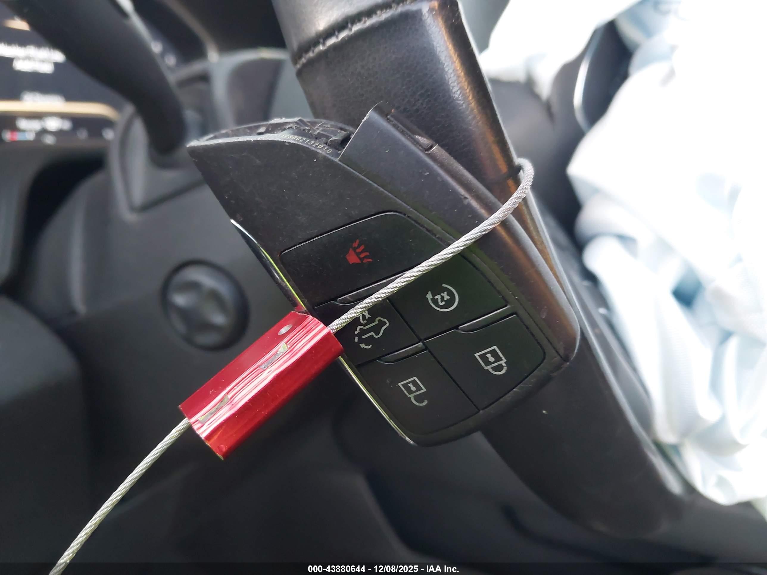 GMC SIERRA image 11