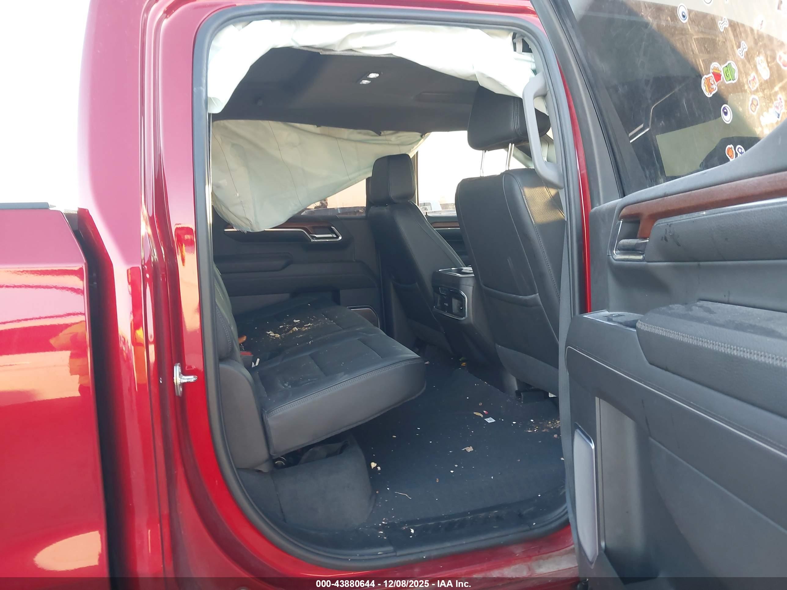 GMC SIERRA image 8